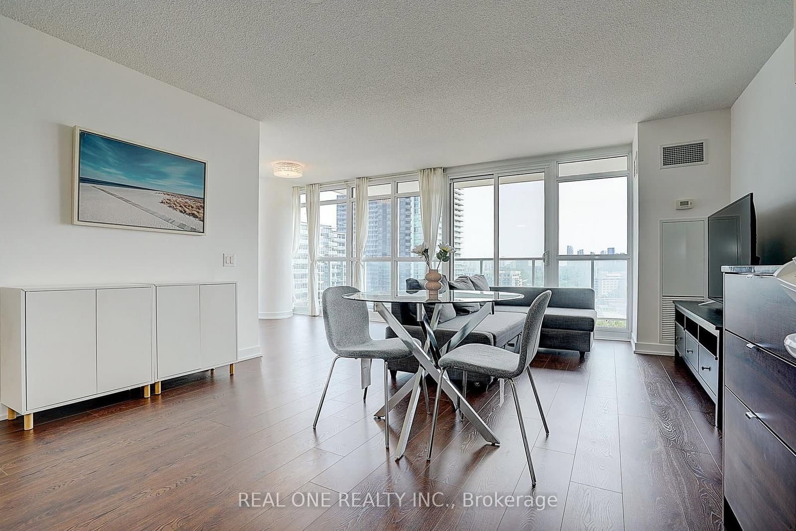 121 Mcmahon Drive, Unit 1501 thumbnail 12