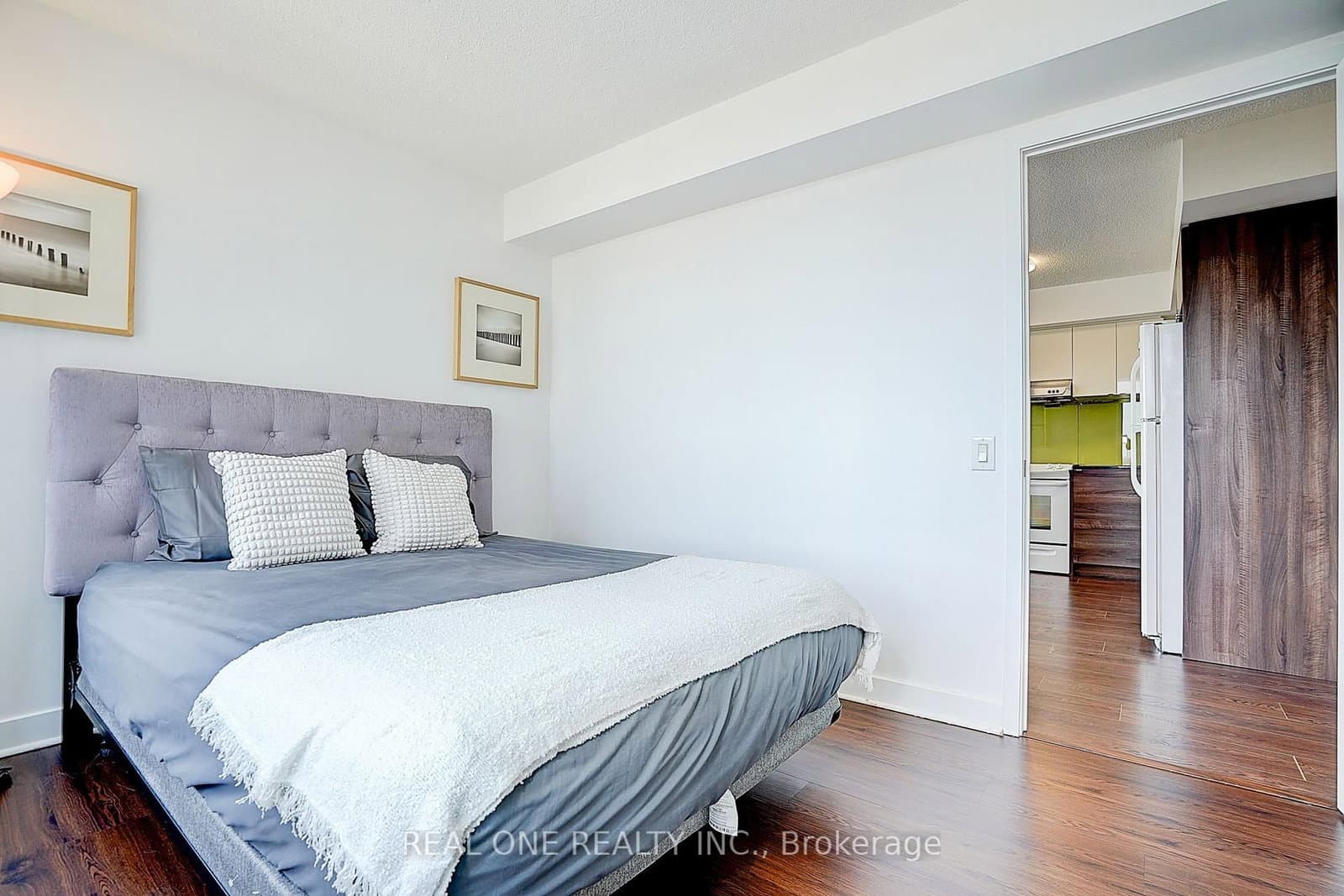 121 Mcmahon Drive, Unit 1501 thumbnail 21