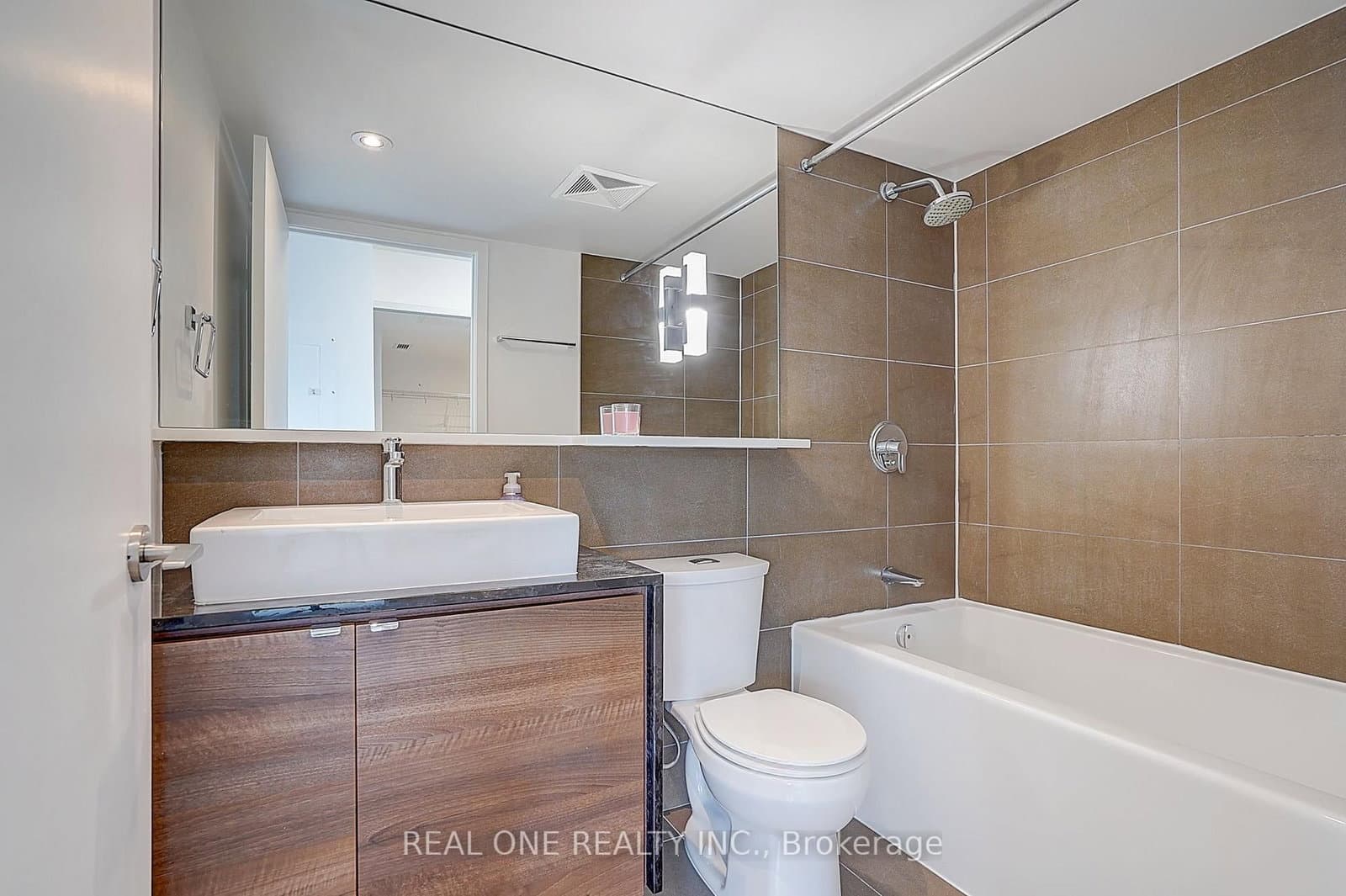 121 Mcmahon Drive, Unit 1501 thumbnail 22