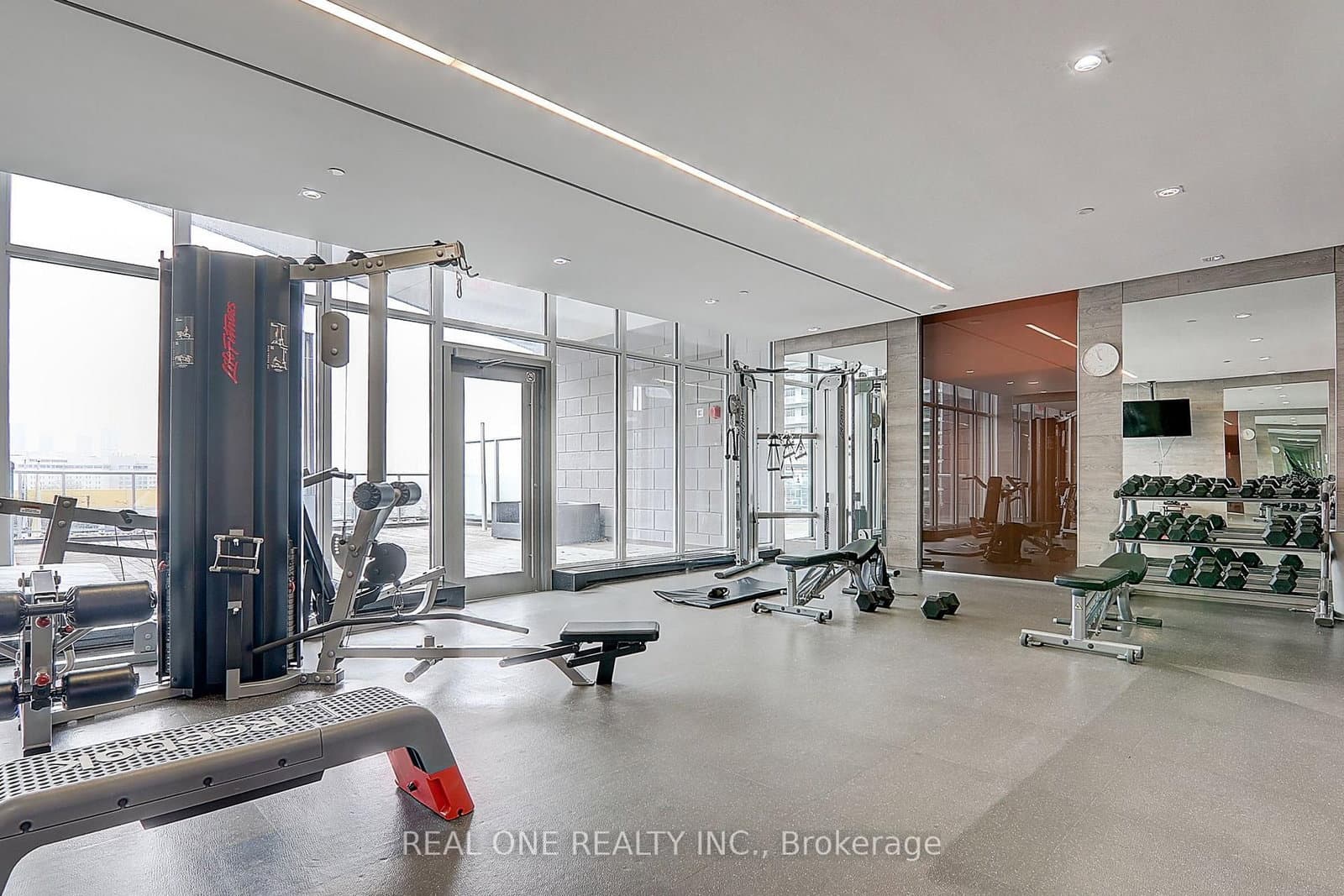 121 Mcmahon Drive, Unit 1501 thumbnail 26