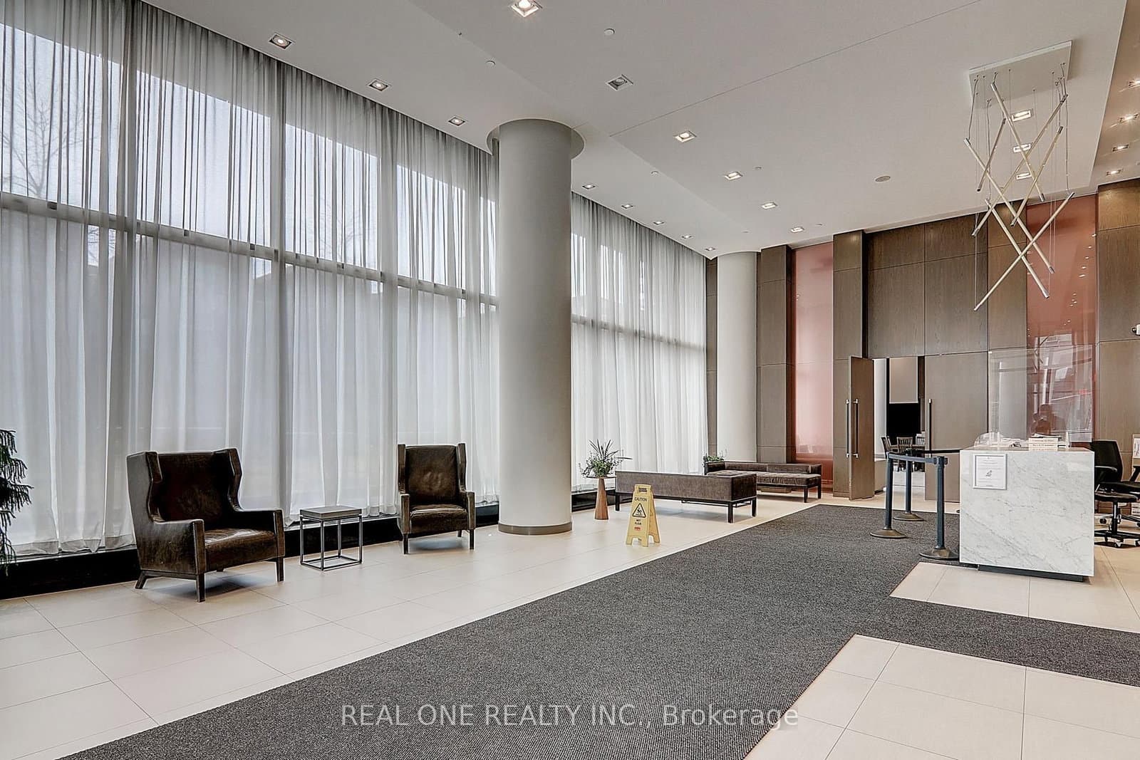 121 Mcmahon Drive, Unit 1501 thumbnail 3