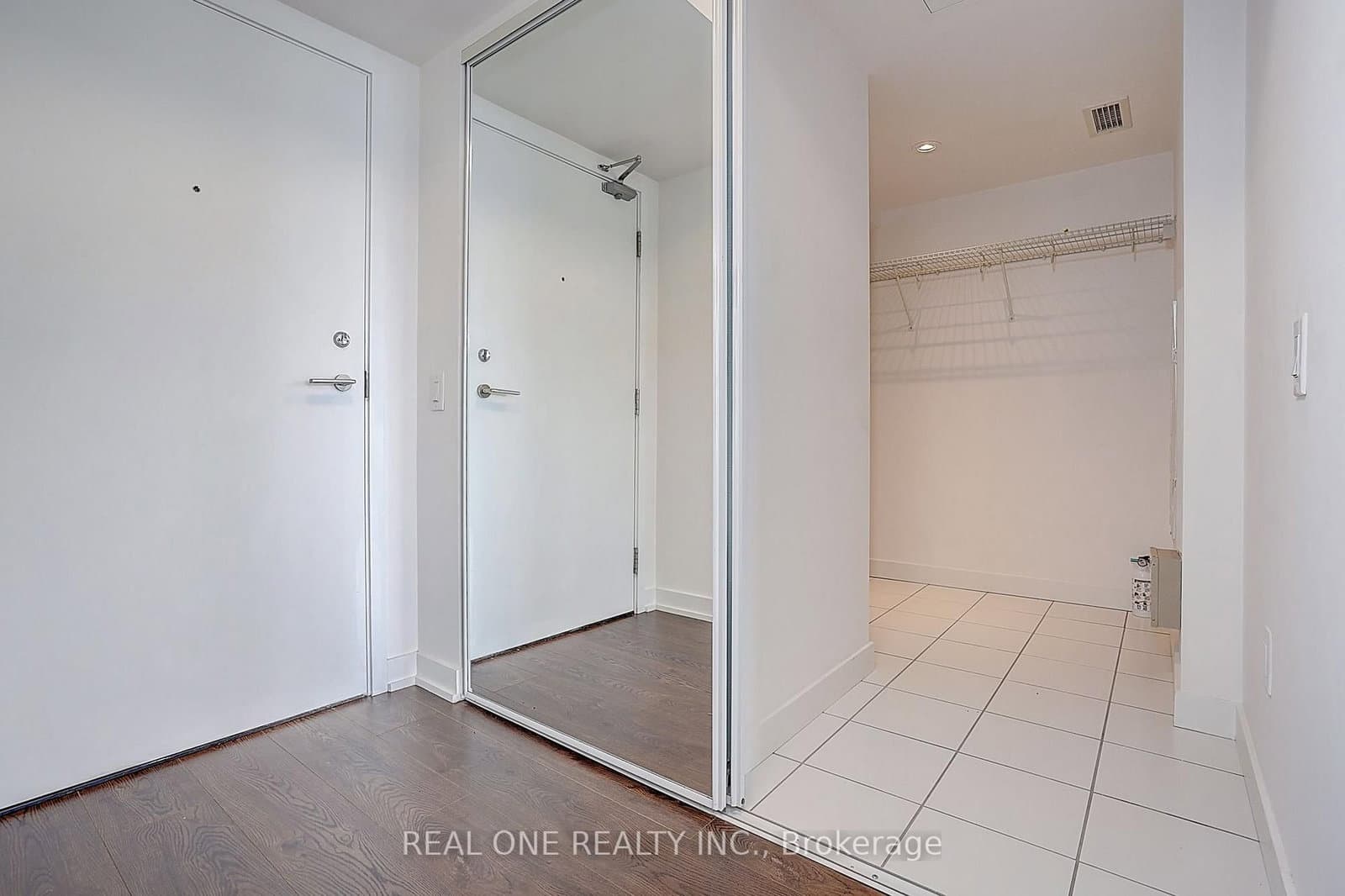 121 Mcmahon Drive, Unit 1501 thumbnail 8
