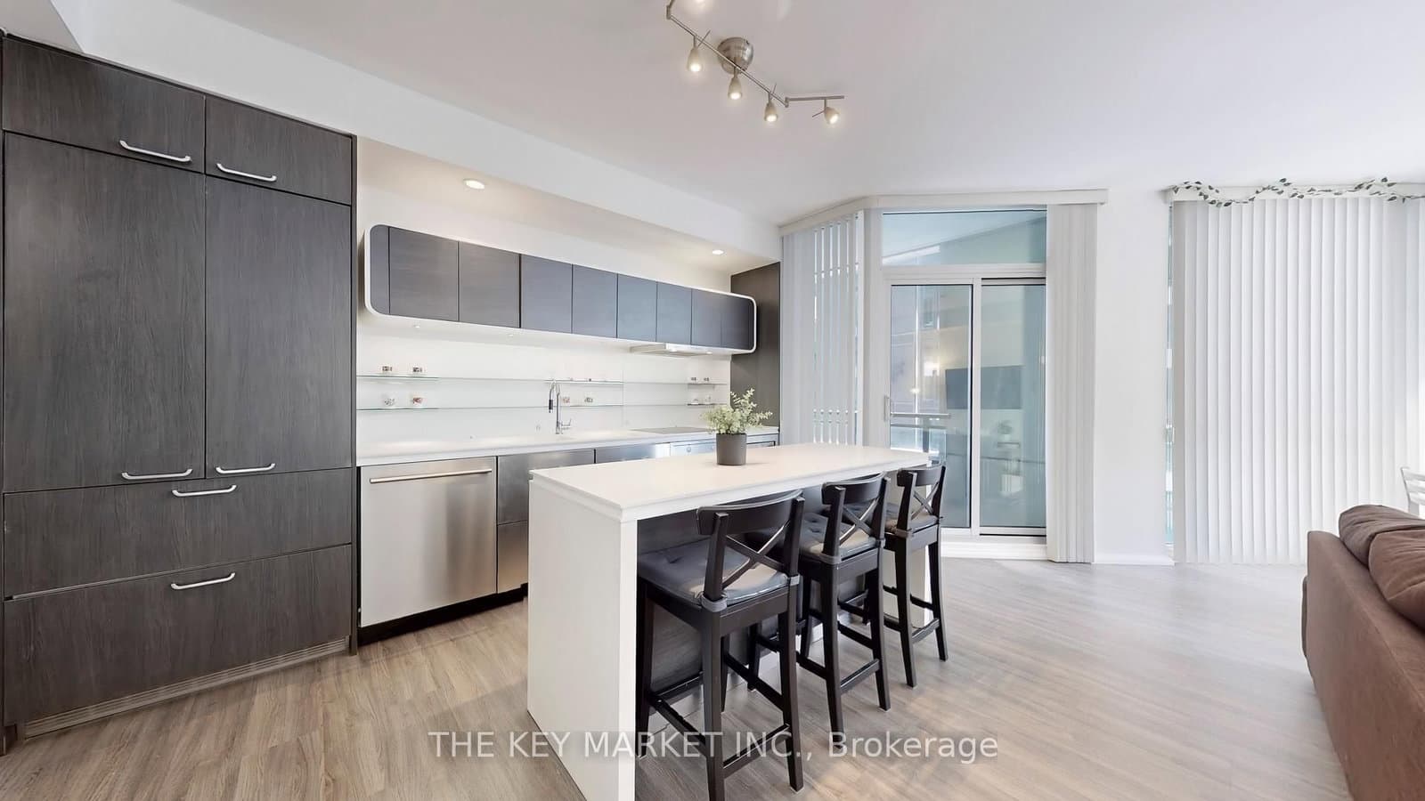 45 Charles Street E, Unit 511 thumbnail 12