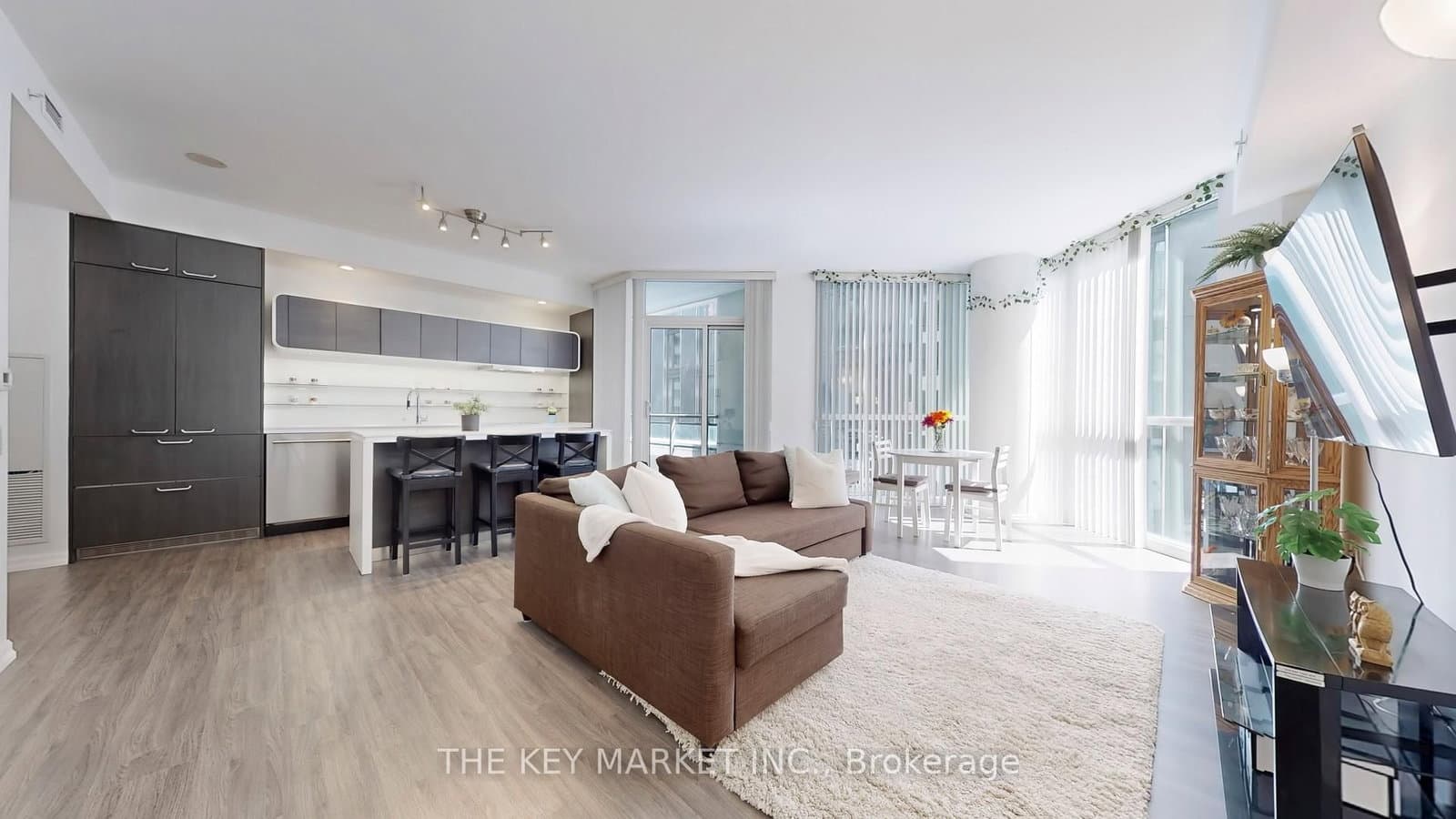 45 Charles Street E, Unit 511 thumbnail 18