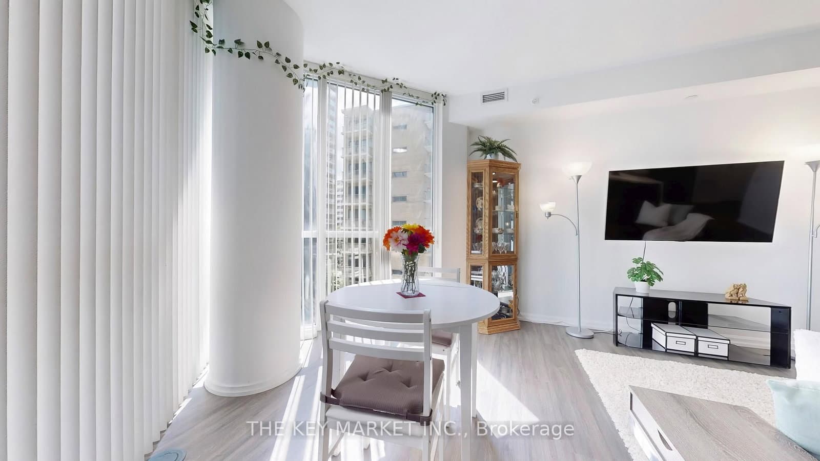 45 Charles Street E, Unit 511 thumbnail 20