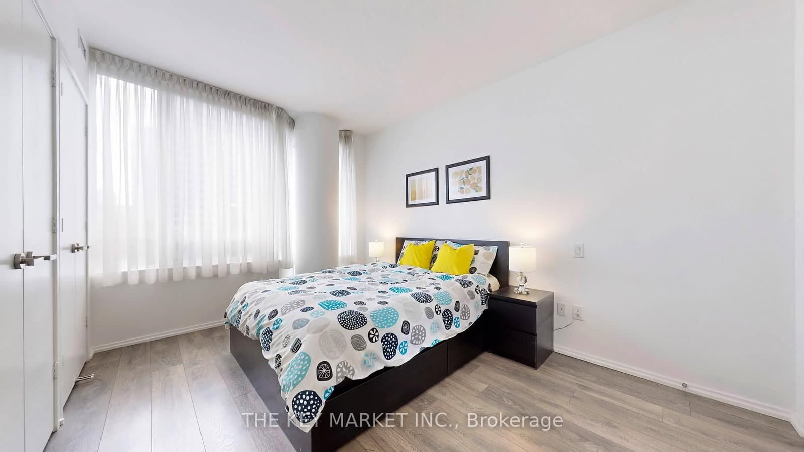 45 Charles Street E, Unit 511 thumbnail 22