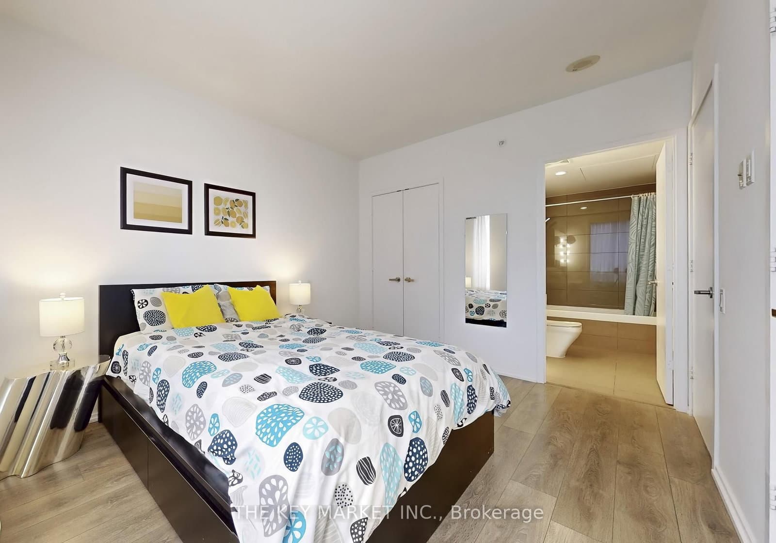 45 Charles Street E, Unit 511 thumbnail 23