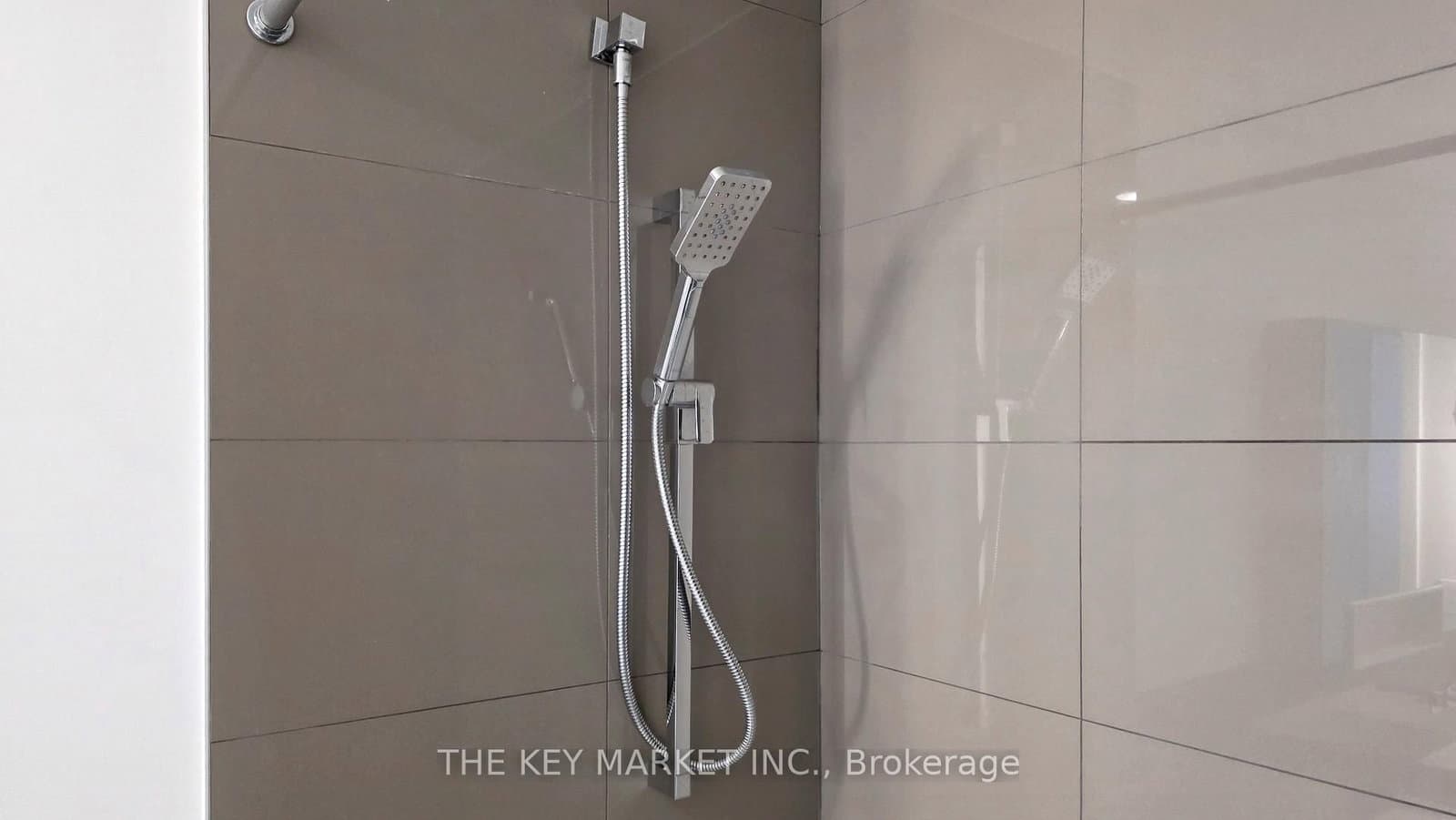 45 Charles Street E, Unit 511 thumbnail 28