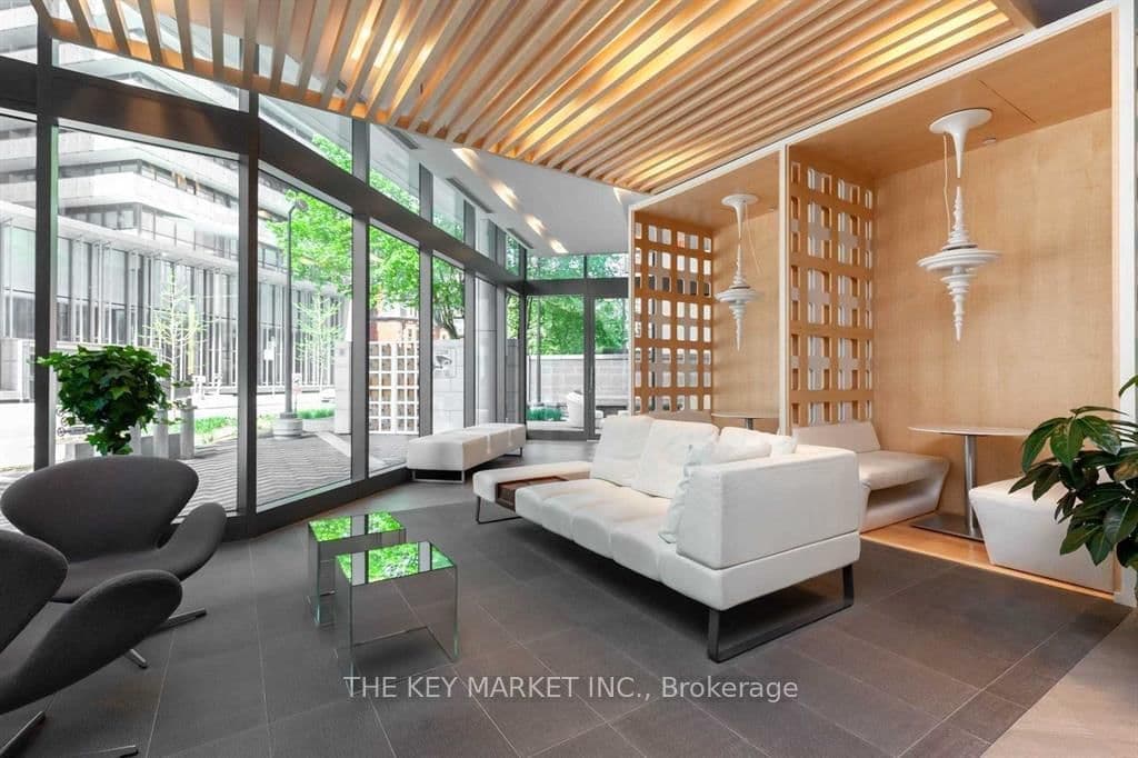 45 Charles Street E, Unit 511 thumbnail 6