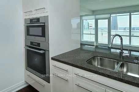 80 John Street, Unit 3001 thumbnail 4