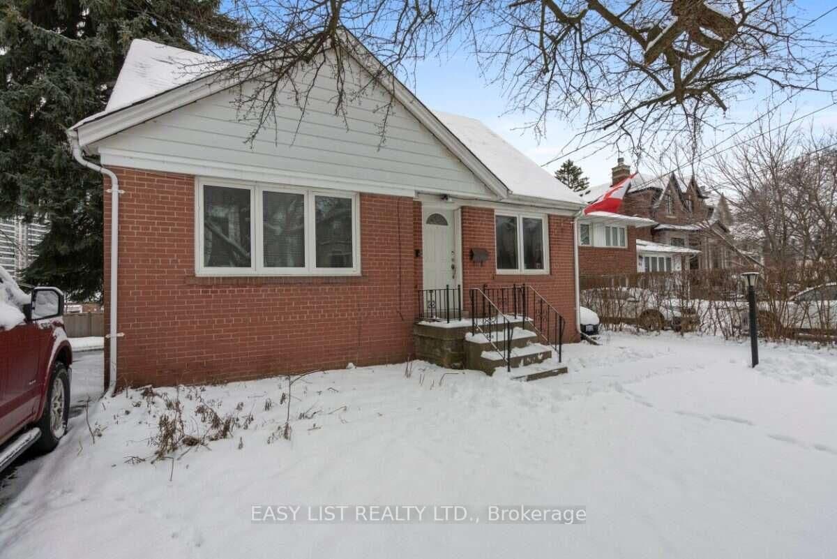 39 Churchill Avenue - Image 1