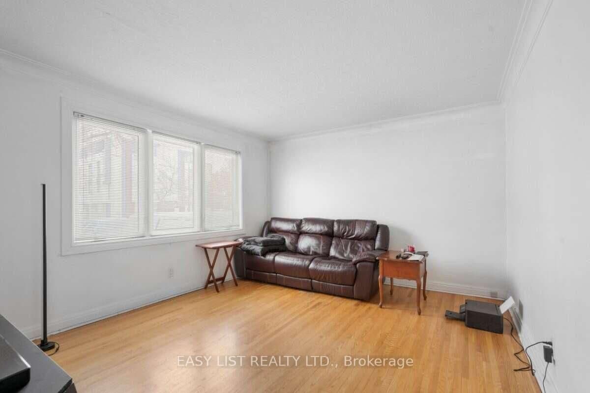 39 Churchill Avenue thumbnail 2