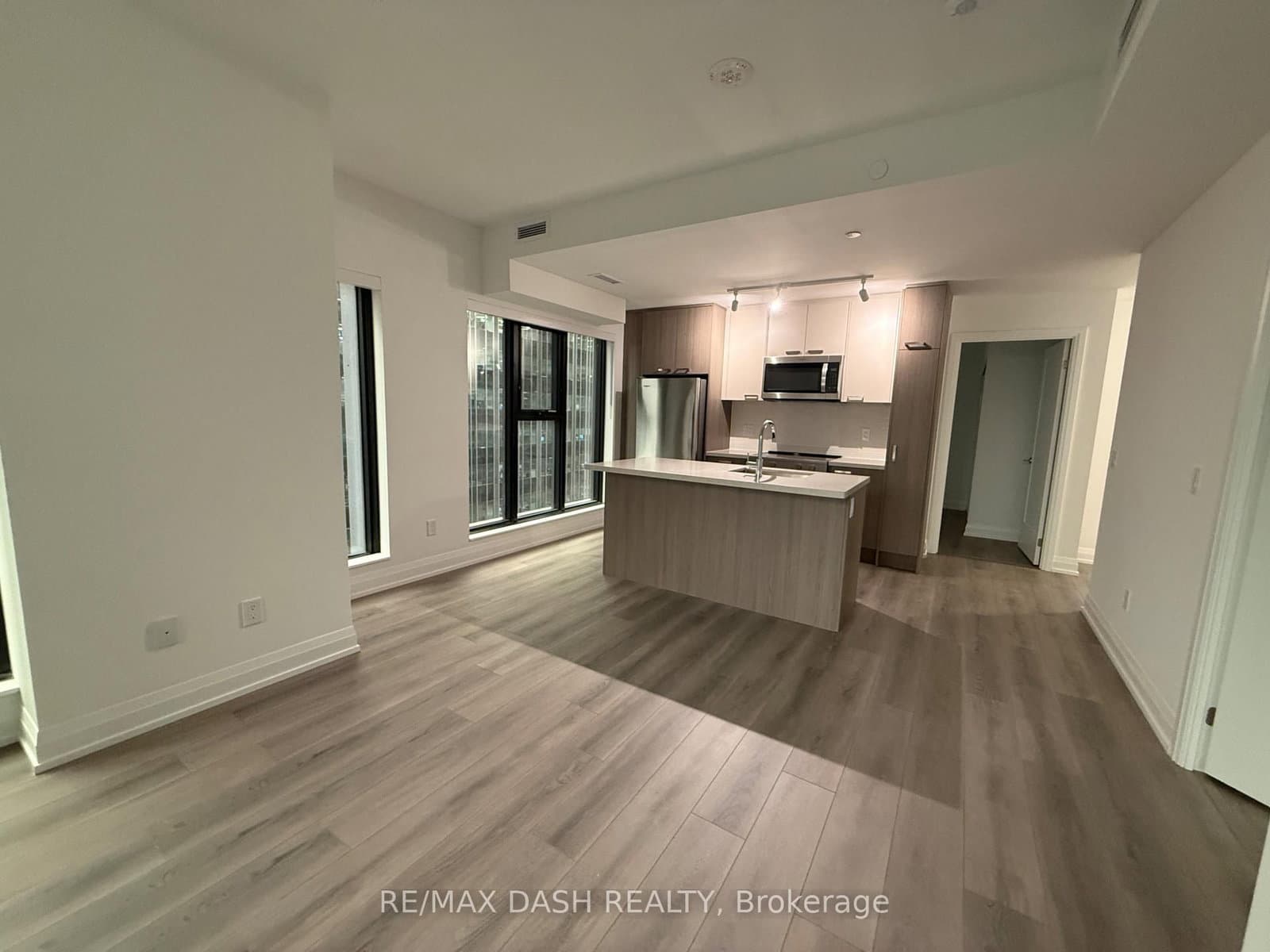 20 Soudan Avenue, Unit 907 thumbnail 11