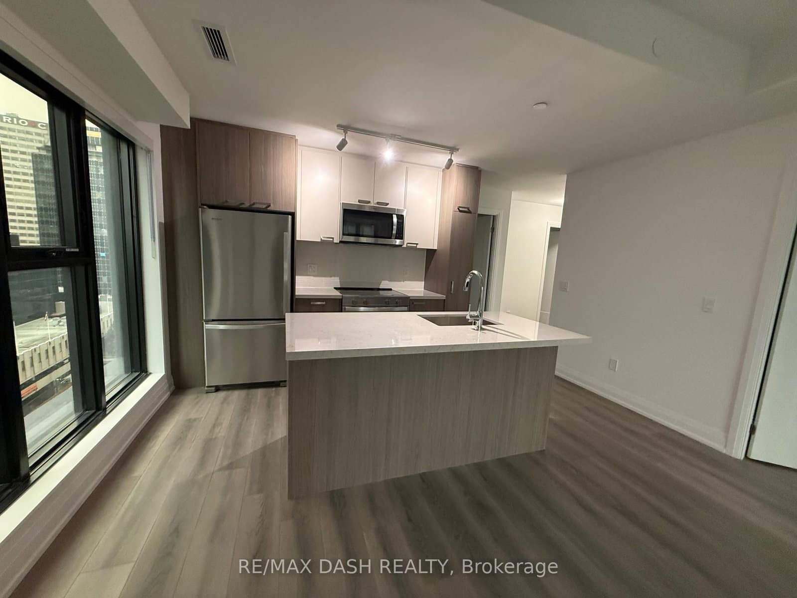 20 Soudan Avenue, Unit 907 thumbnail 14