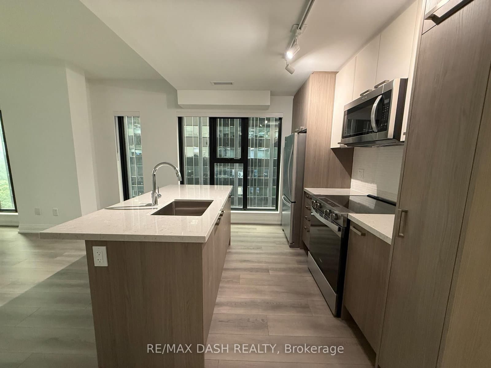 20 Soudan Avenue, Unit 907 thumbnail 18