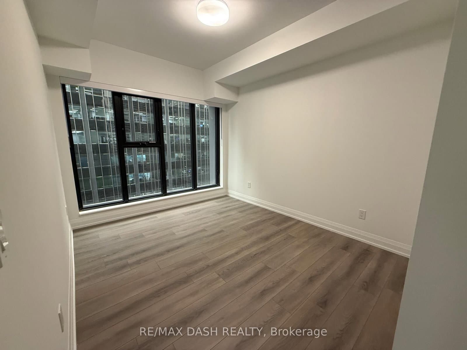 20 Soudan Avenue, Unit 907 thumbnail 9