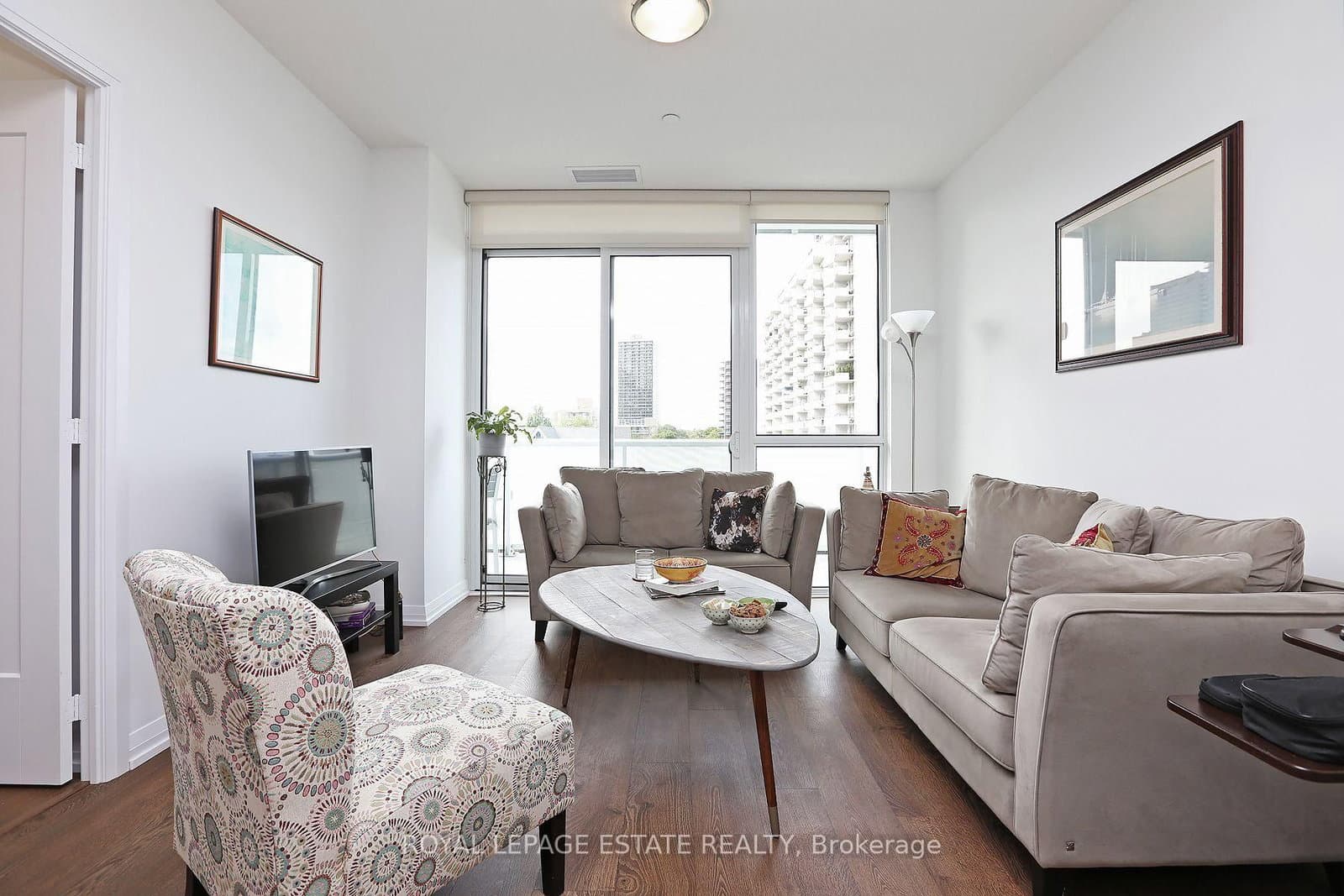 101 Erskine Avenue, Unit 510 thumbnail 10