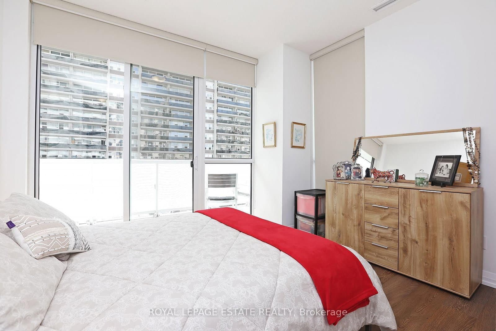 101 Erskine Avenue, Unit 510 thumbnail 13