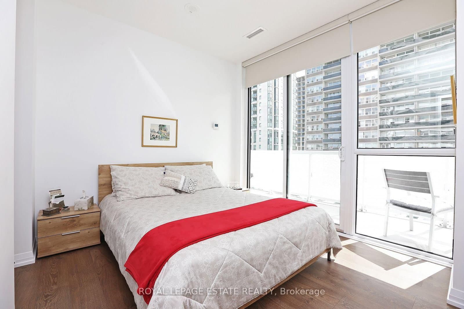 101 Erskine Avenue, Unit 510 thumbnail 14