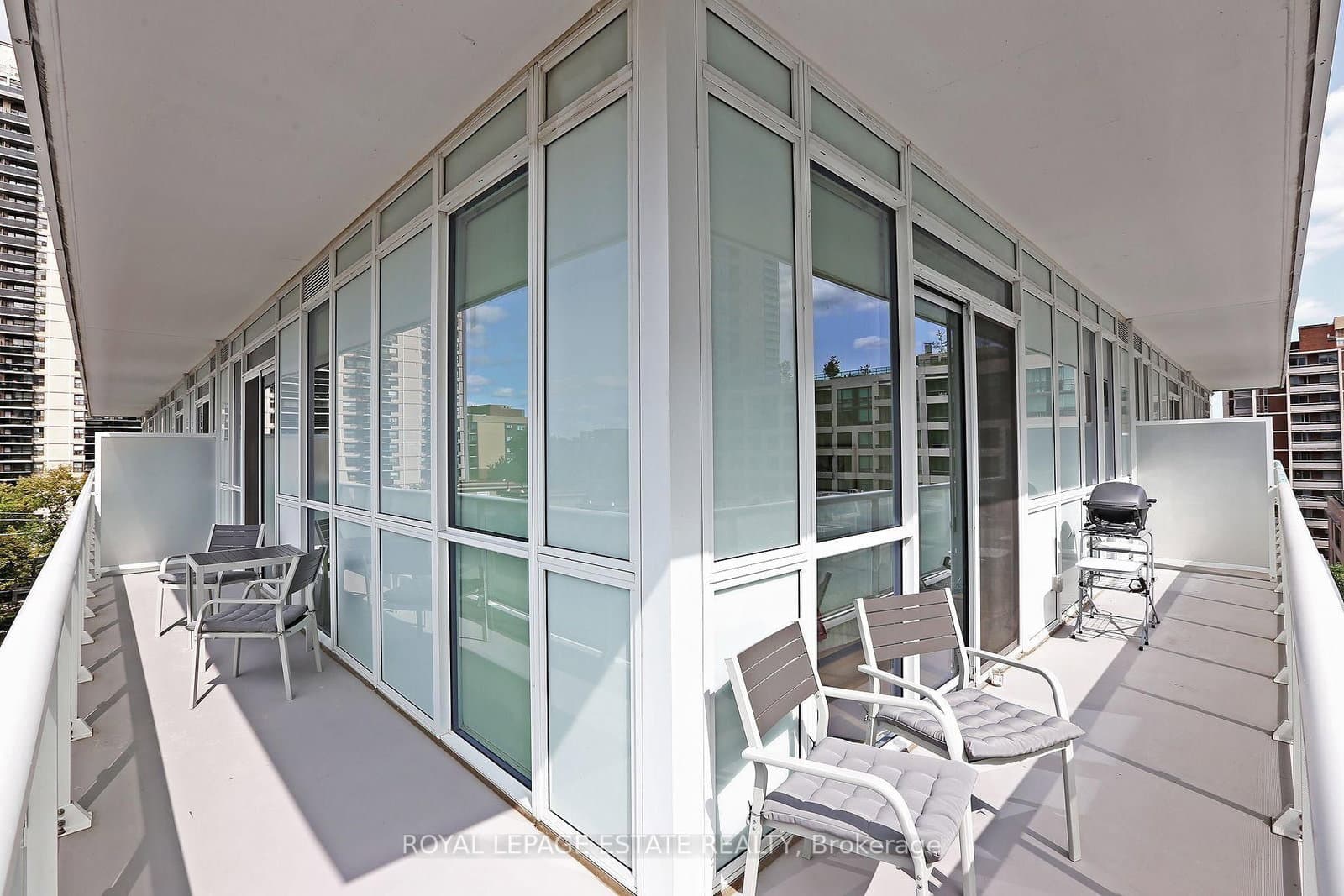 101 Erskine Avenue, Unit 510 thumbnail 23
