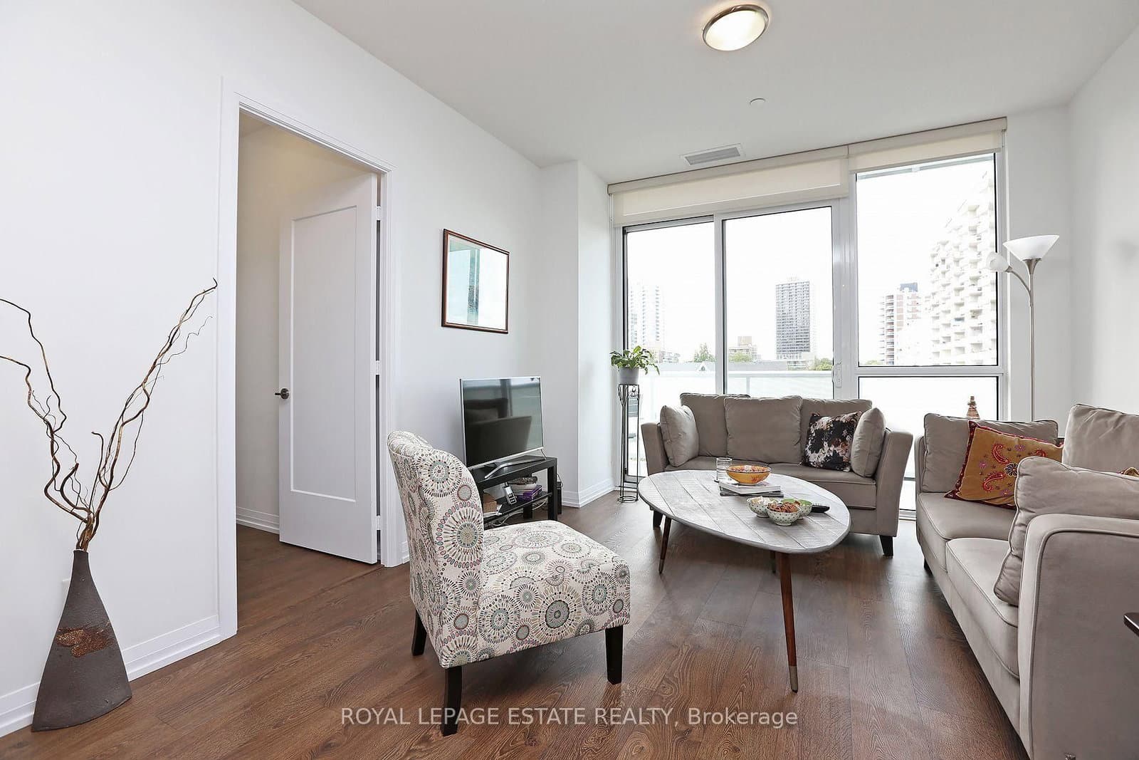 101 Erskine Avenue, Unit 510 thumbnail 9