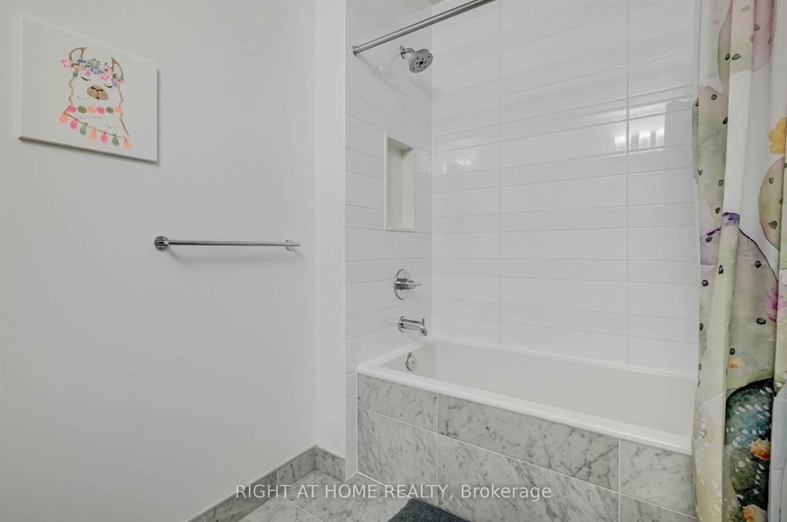 38 Iannuzzi Street, Unit Uph02 thumbnail 13