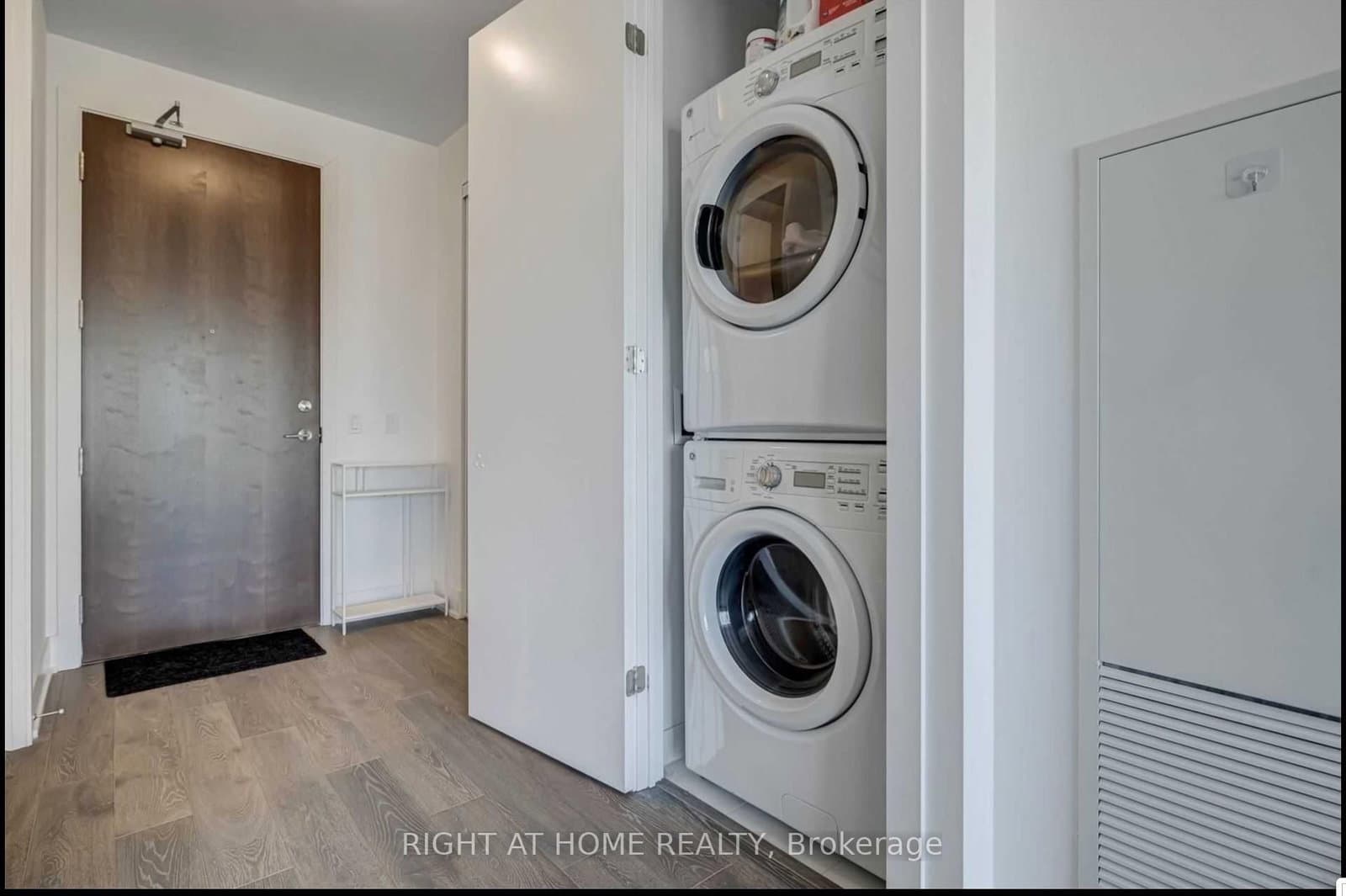 38 Iannuzzi Street, Unit Uph02 thumbnail 15