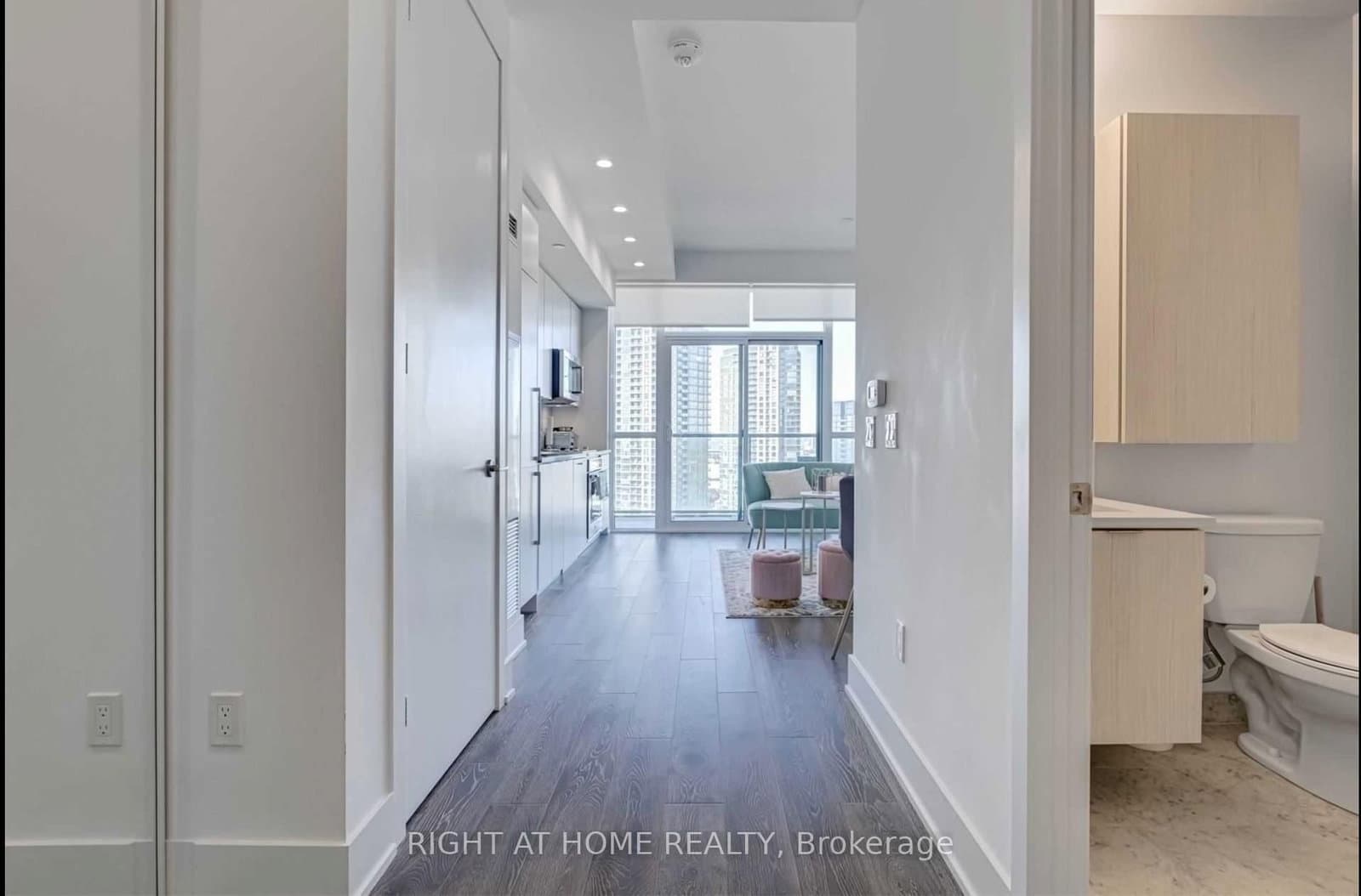 38 Iannuzzi Street, Unit Uph02 thumbnail 2