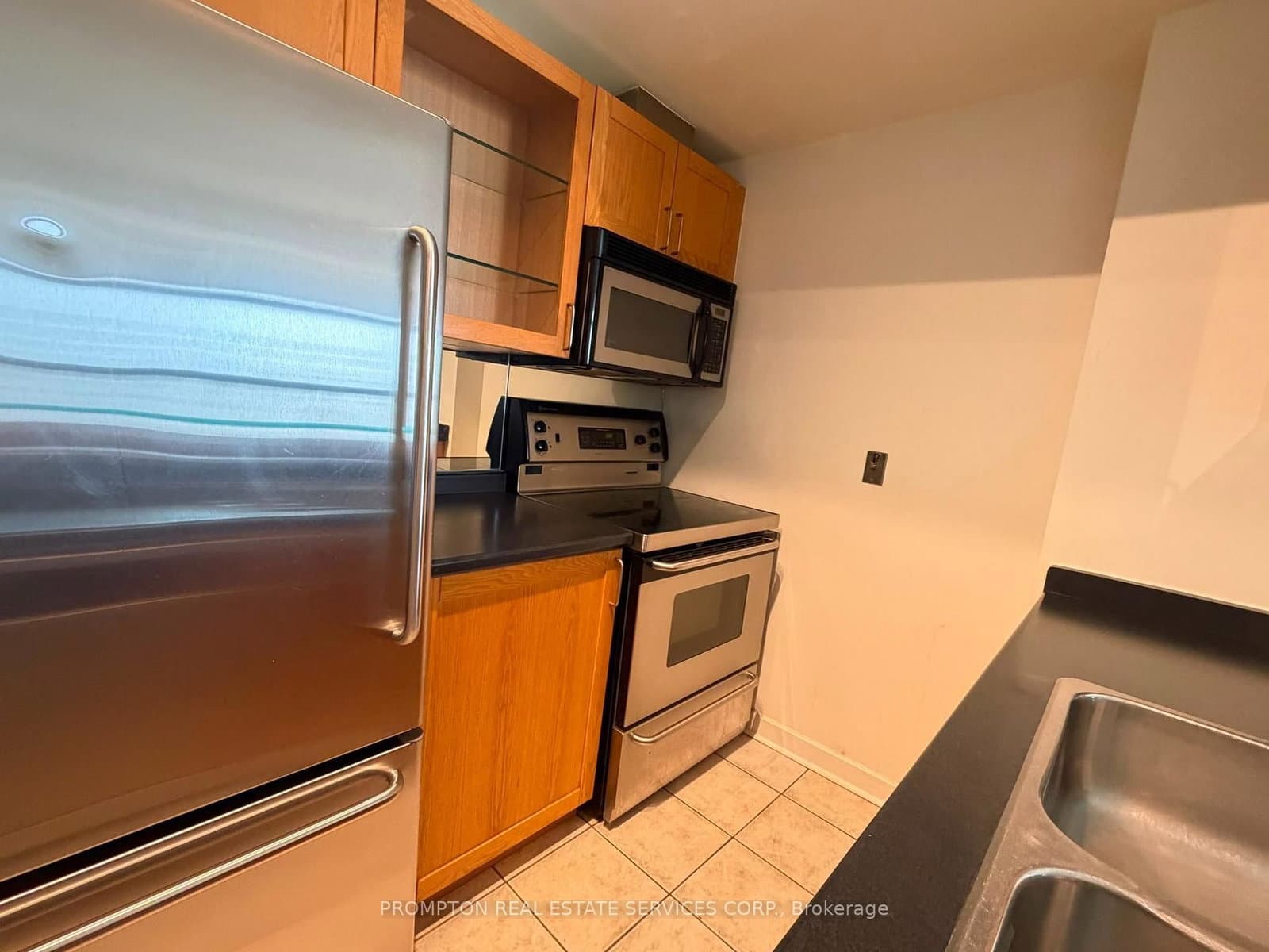 438 Richmond Street W, Unit 1107 thumbnail 5