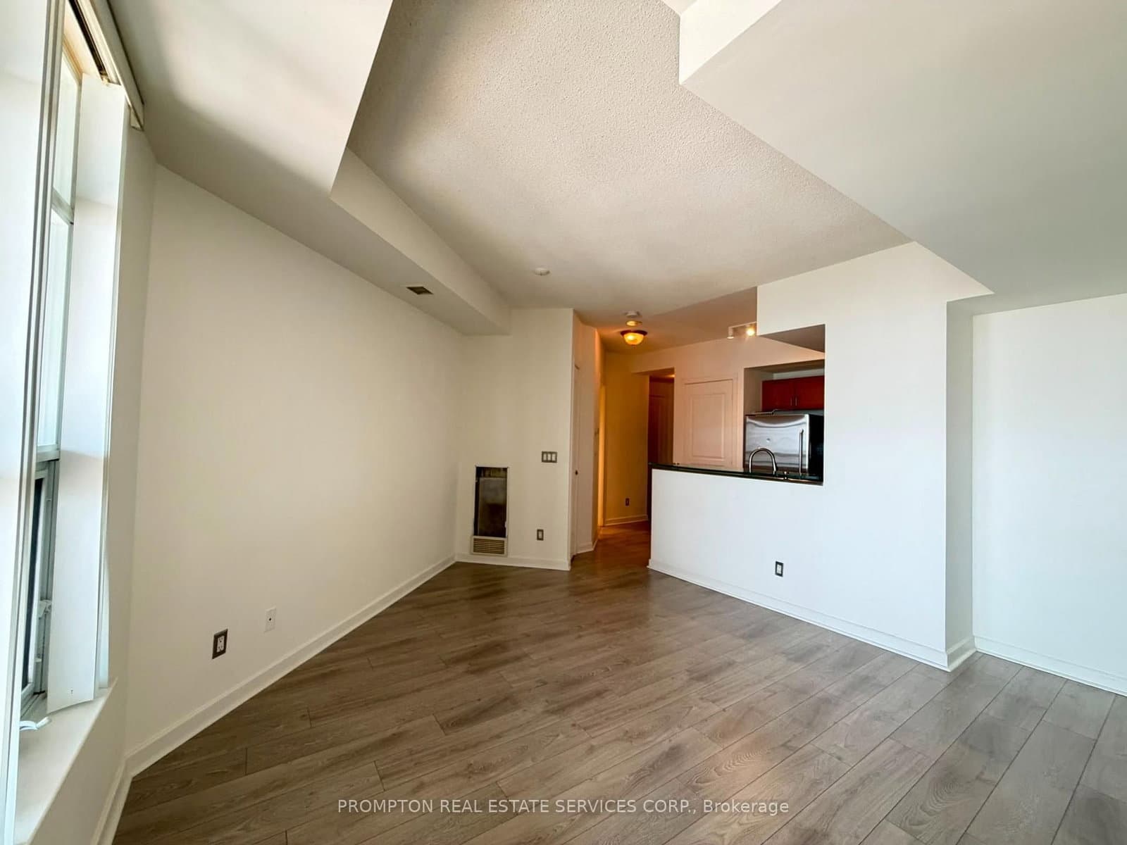 438 Richmond Street W, Unit 1107 thumbnail 8