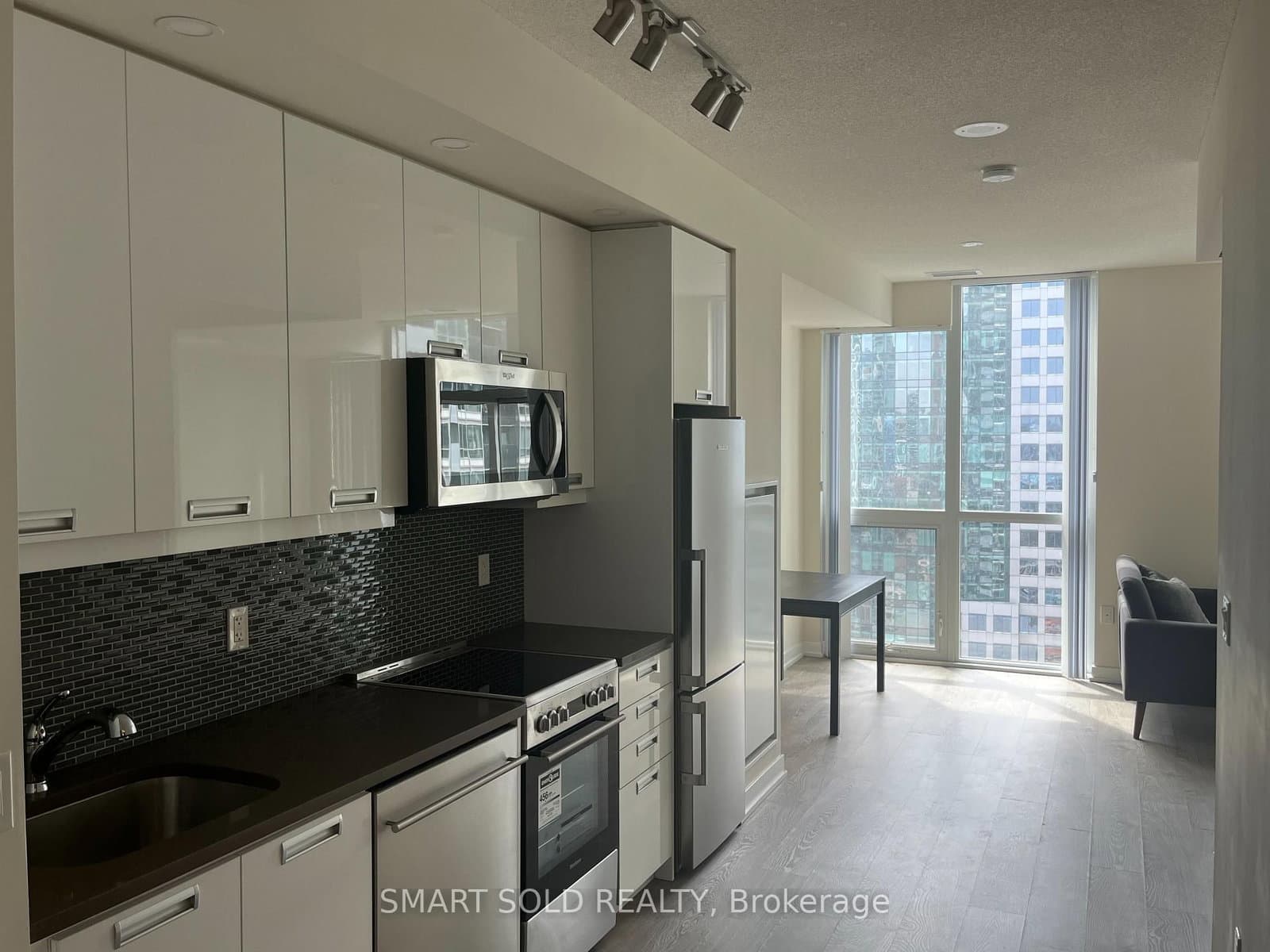 99 John Street, Unit 2303 thumbnail 3