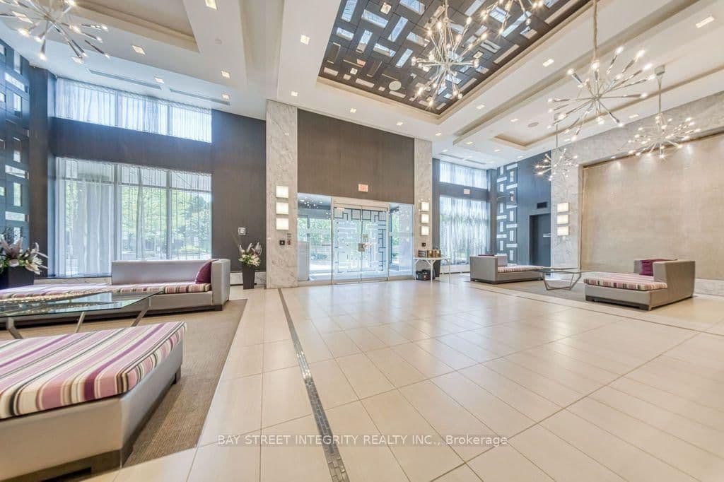 18 Graydon Hall Drive, Unit 909 thumbnail 4
