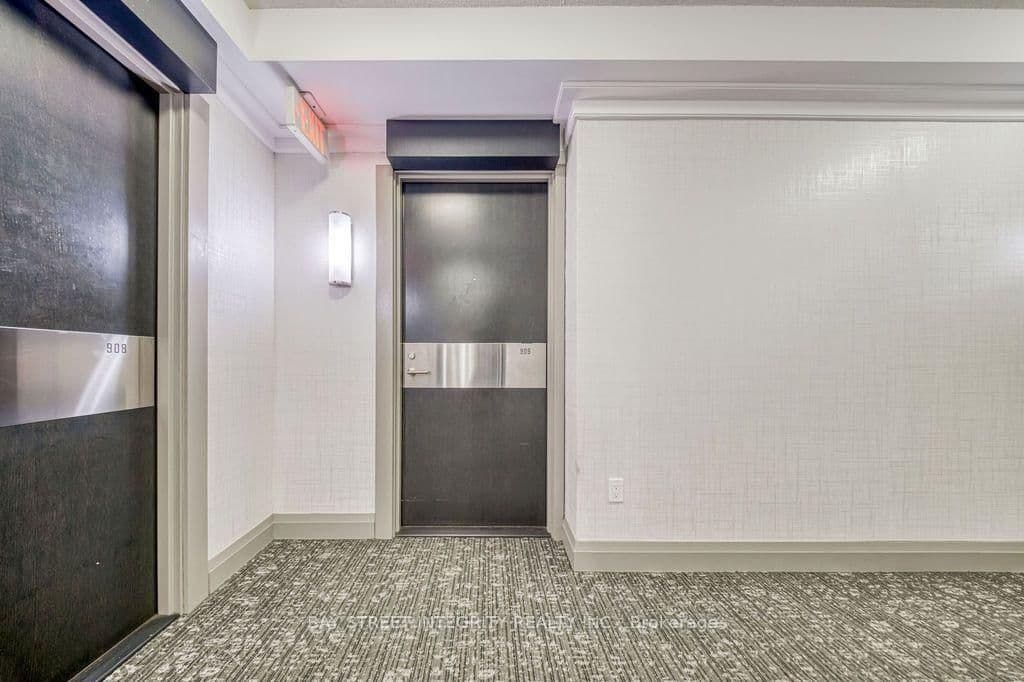 18 Graydon Hall Drive, Unit 909 thumbnail 5