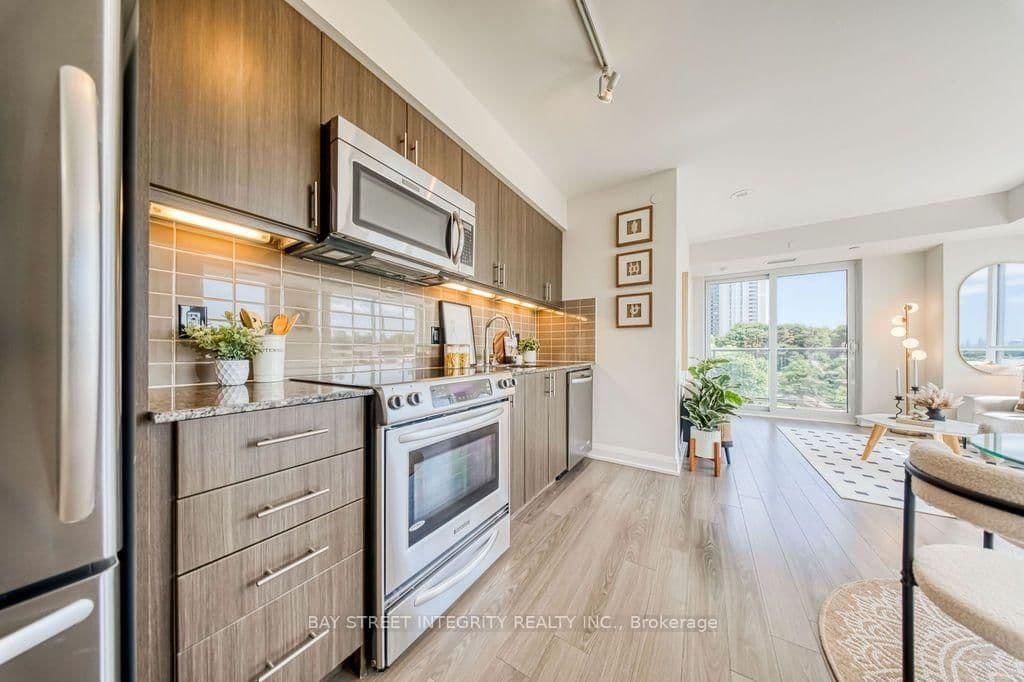 18 Graydon Hall Drive, Unit 909 thumbnail 8