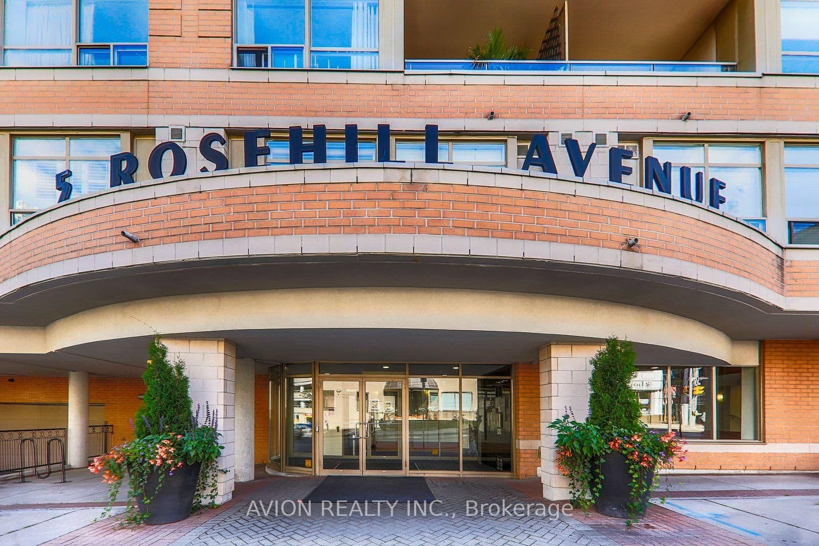 5 Rosehill Avenue, Unit 515 - Image 1