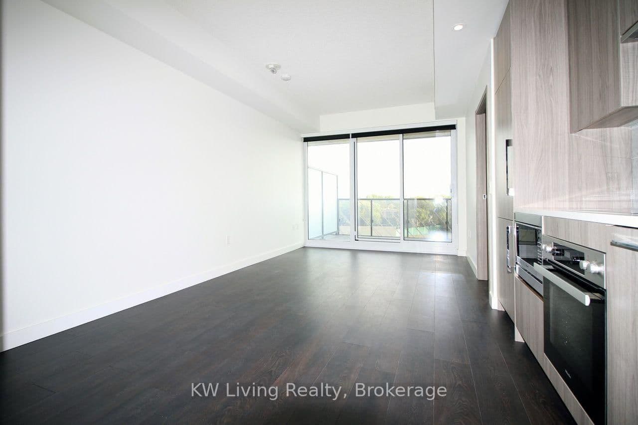 95 McMahon Drive, Unit 805 thumbnail 3