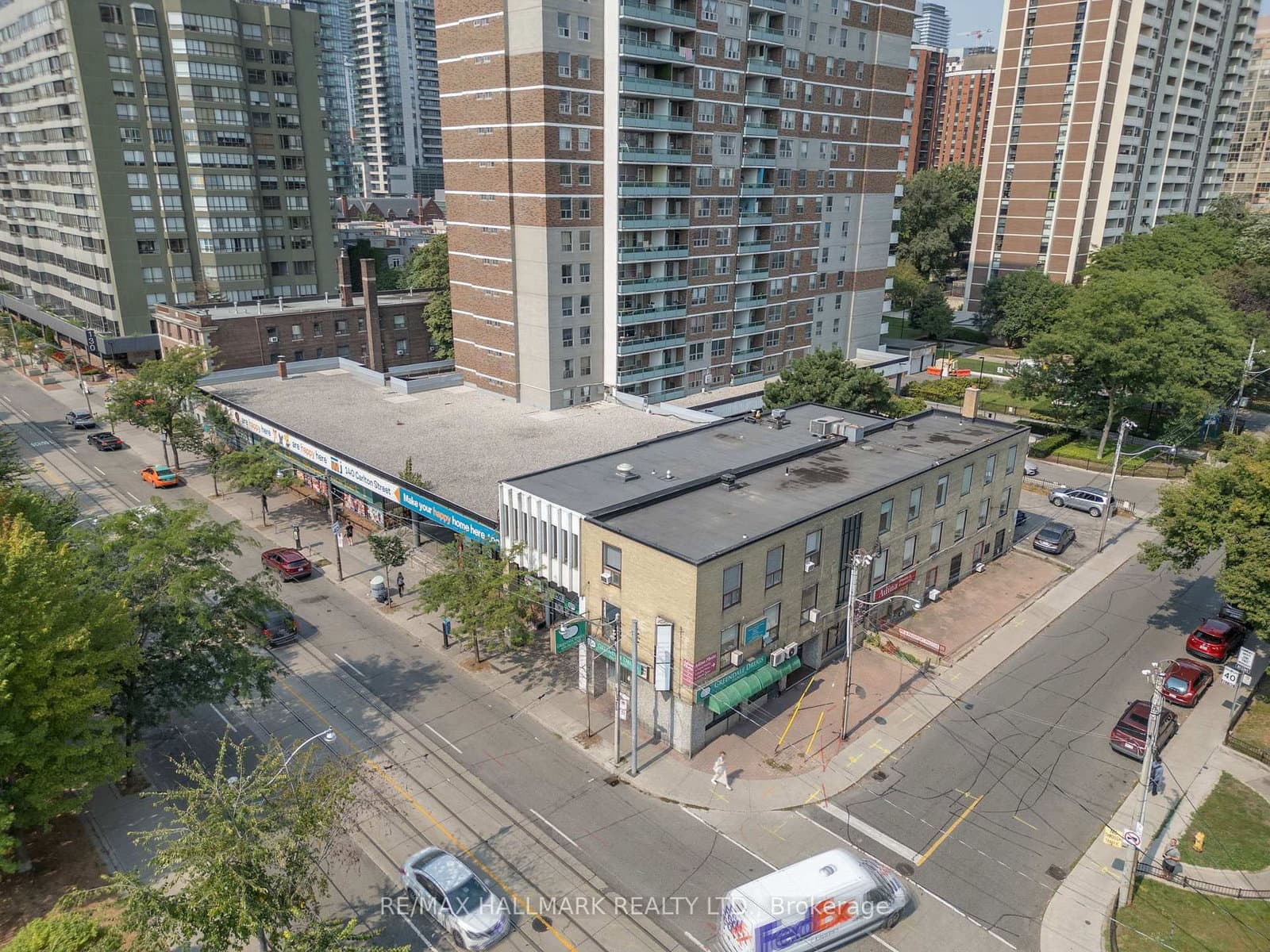 152 Carlton Street thumbnail 3