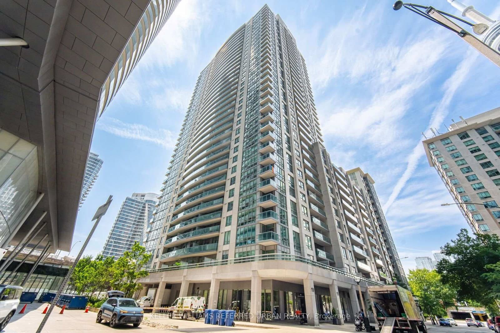 #3708 - 19 Grand Trunk Crescent