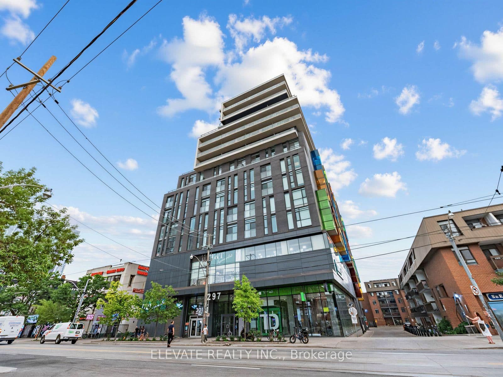 #926 - 297 College Street