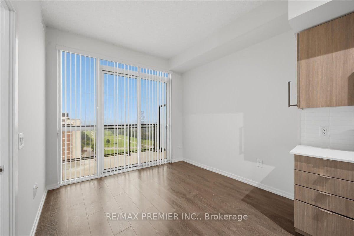 3237 Bayview Avenue, Unit 1306 thumbnail 11