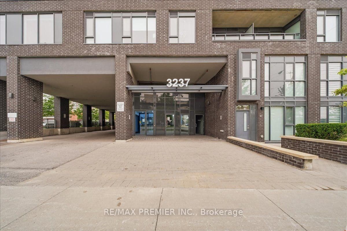 3237 Bayview Avenue, Unit 1306 thumbnail 2