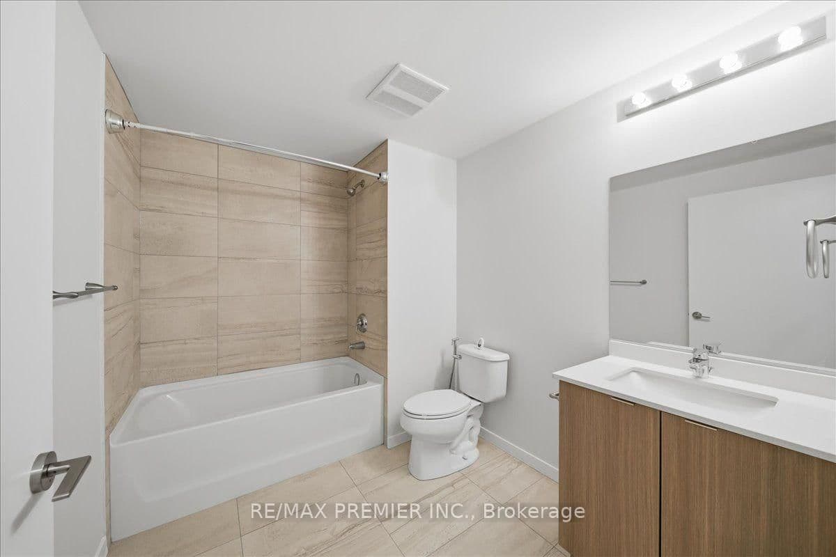 3237 Bayview Avenue, Unit 1306 thumbnail 4
