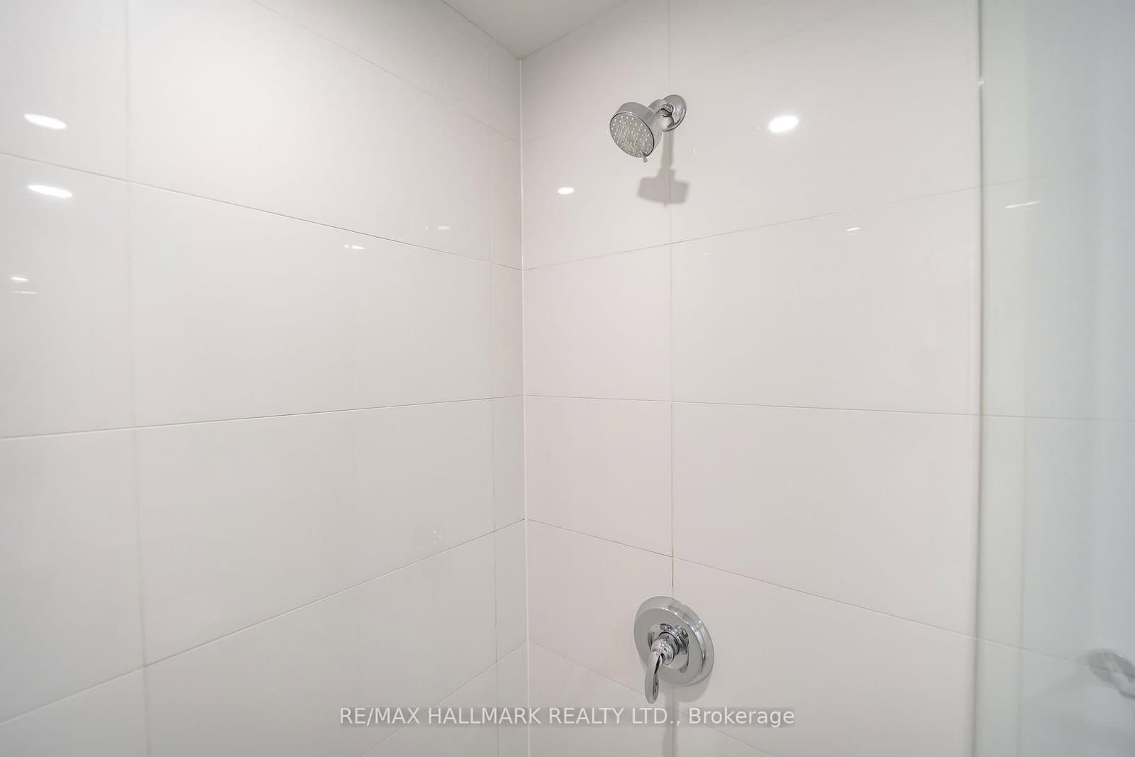 50 O'neill Road, Unit 521 thumbnail 2