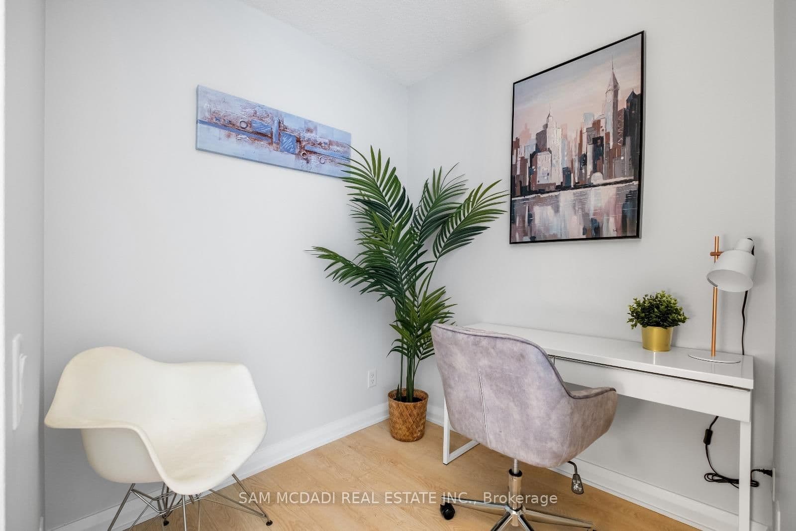 155 Yorkville Avenue, Unit 704 thumbnail 10