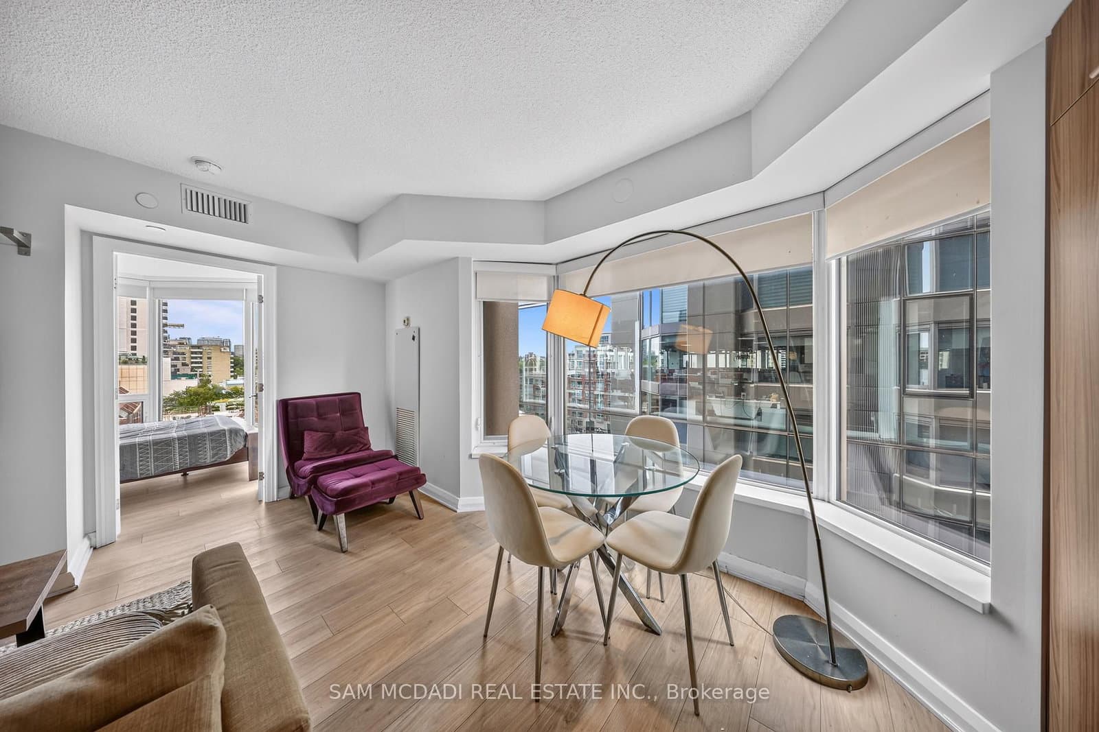 155 Yorkville Avenue, Unit 704 thumbnail 8