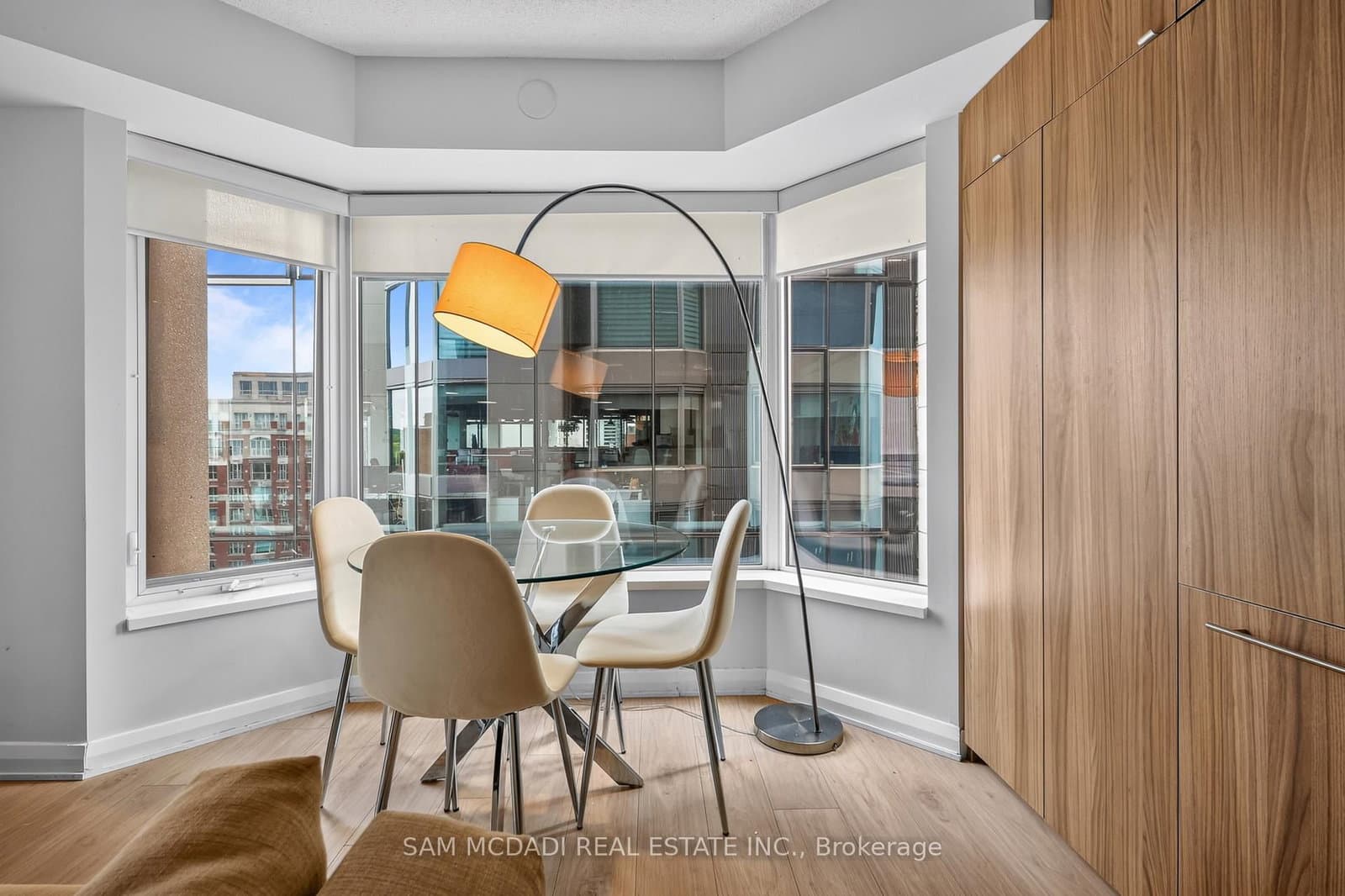 155 Yorkville Avenue, Unit 704 thumbnail 9