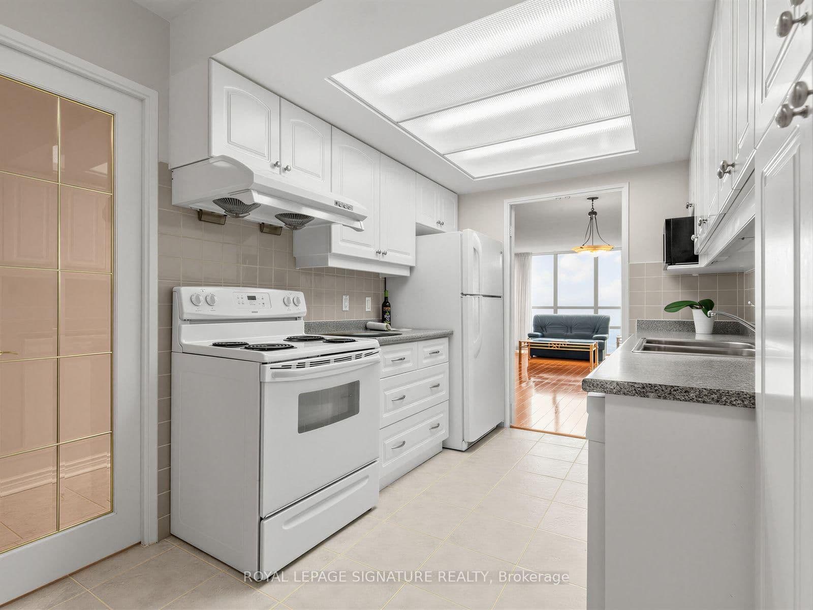 205 Wynford Drive, Unit 2204 thumbnail 13
