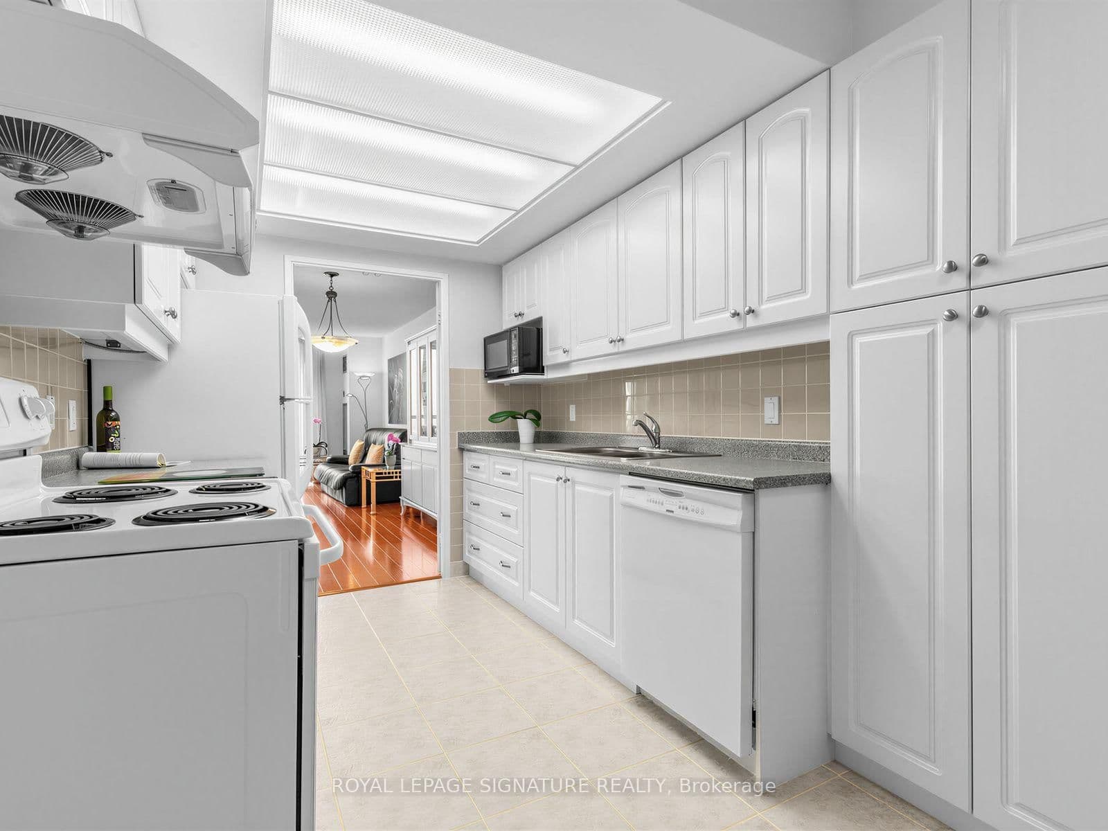 205 Wynford Drive, Unit 2204 thumbnail 15
