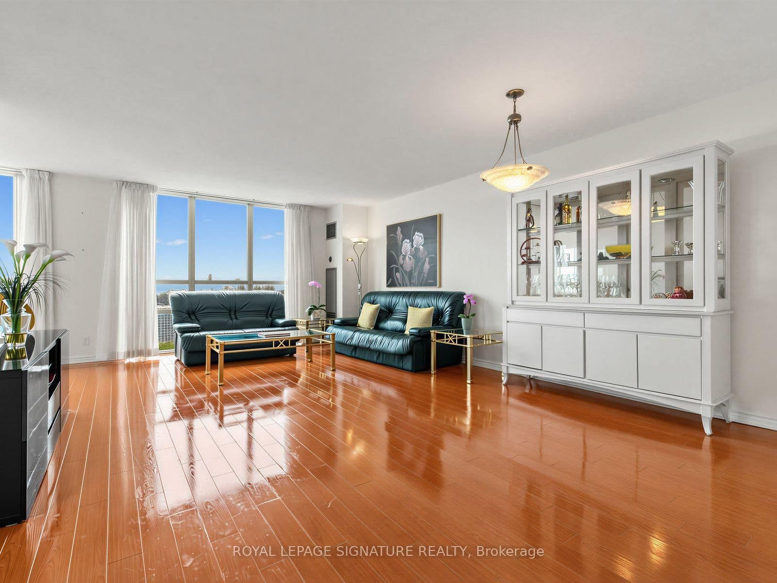 205 Wynford Drive, Unit 2204 thumbnail 2
