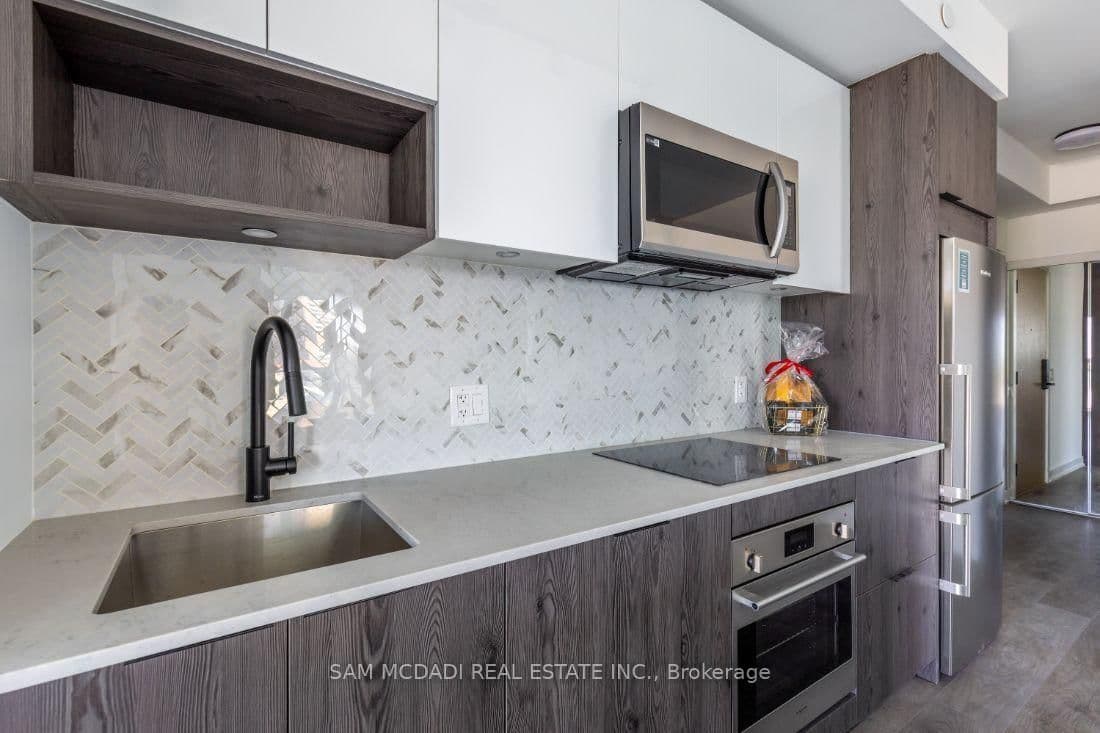 5 Defries Street, Unit 801 thumbnail 13